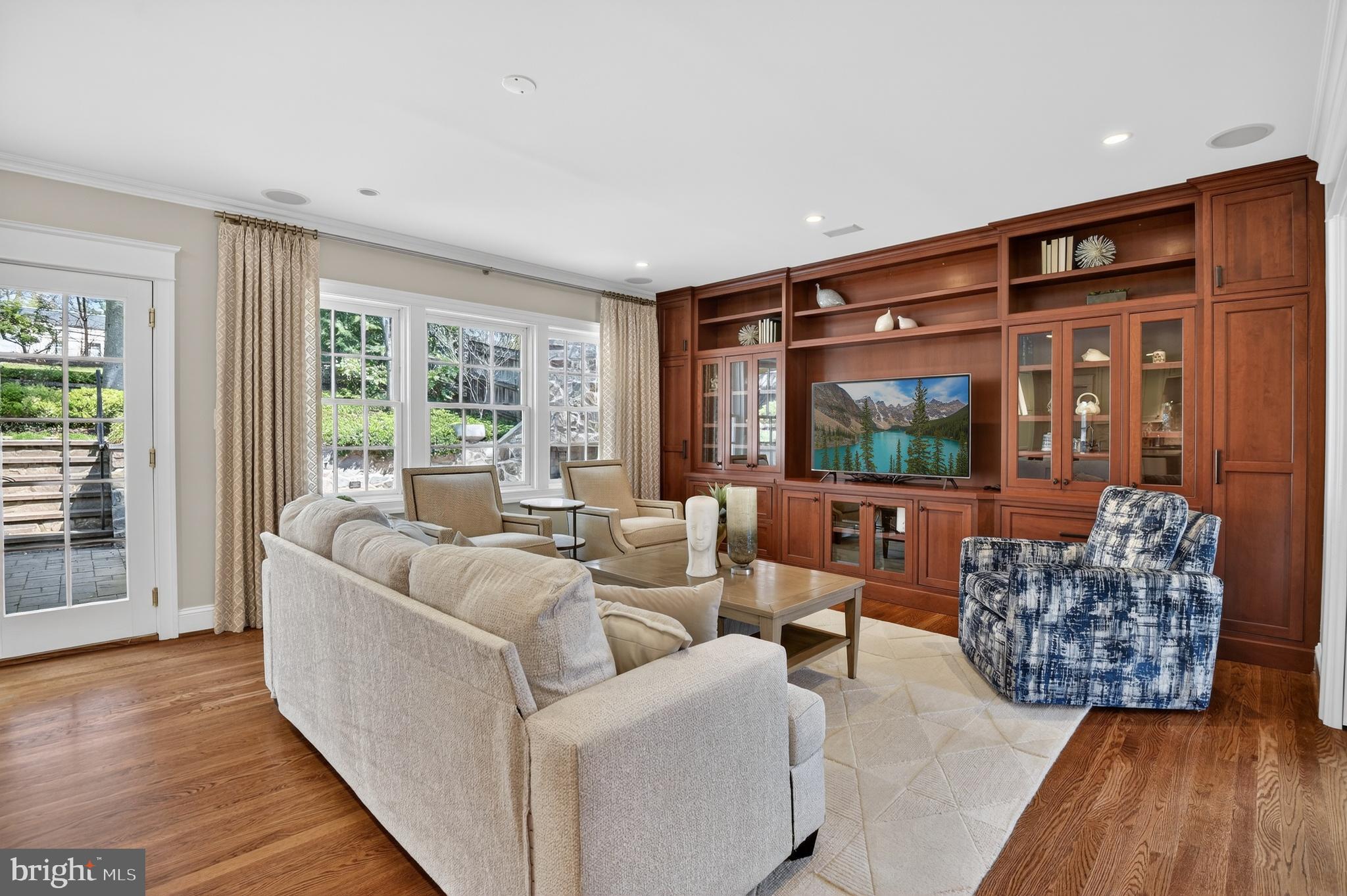 CHEVY CHASE - Residential