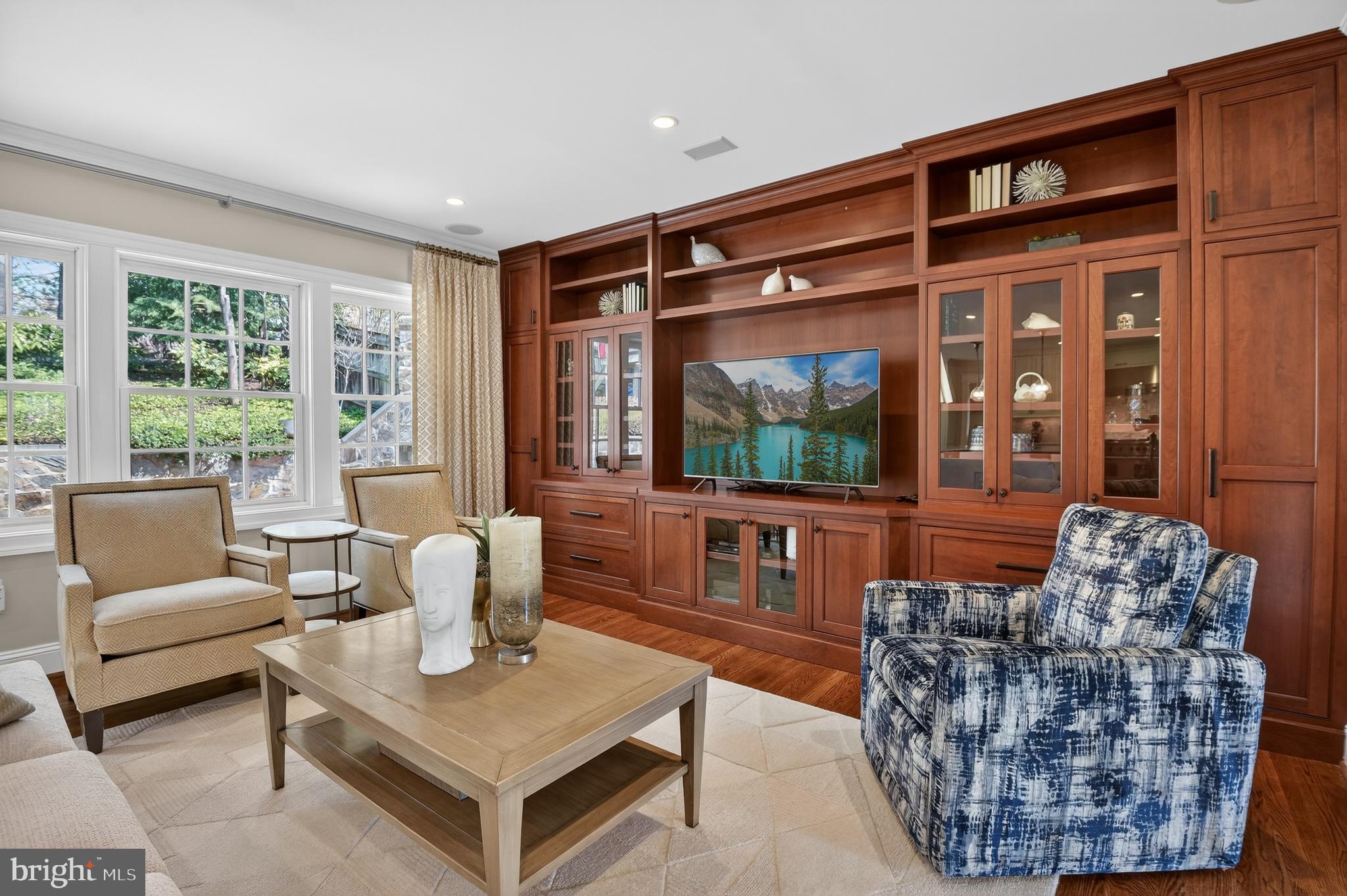 CHEVY CHASE - Residential