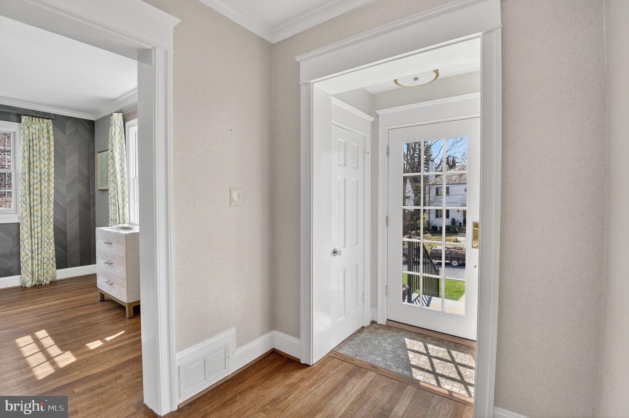 CHEVY CHASE - Residential