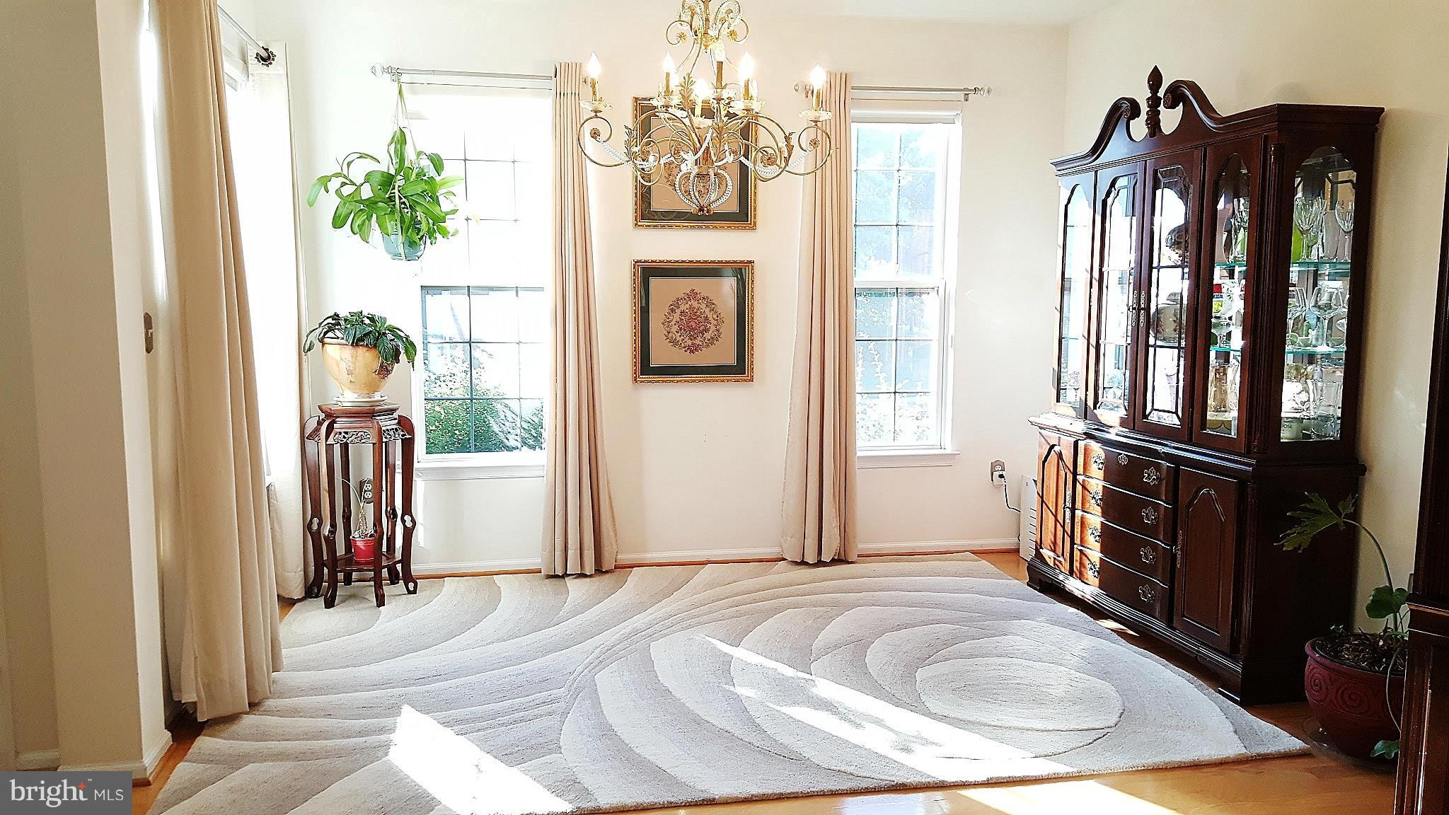 ASHBURN VILLAGE - Residential