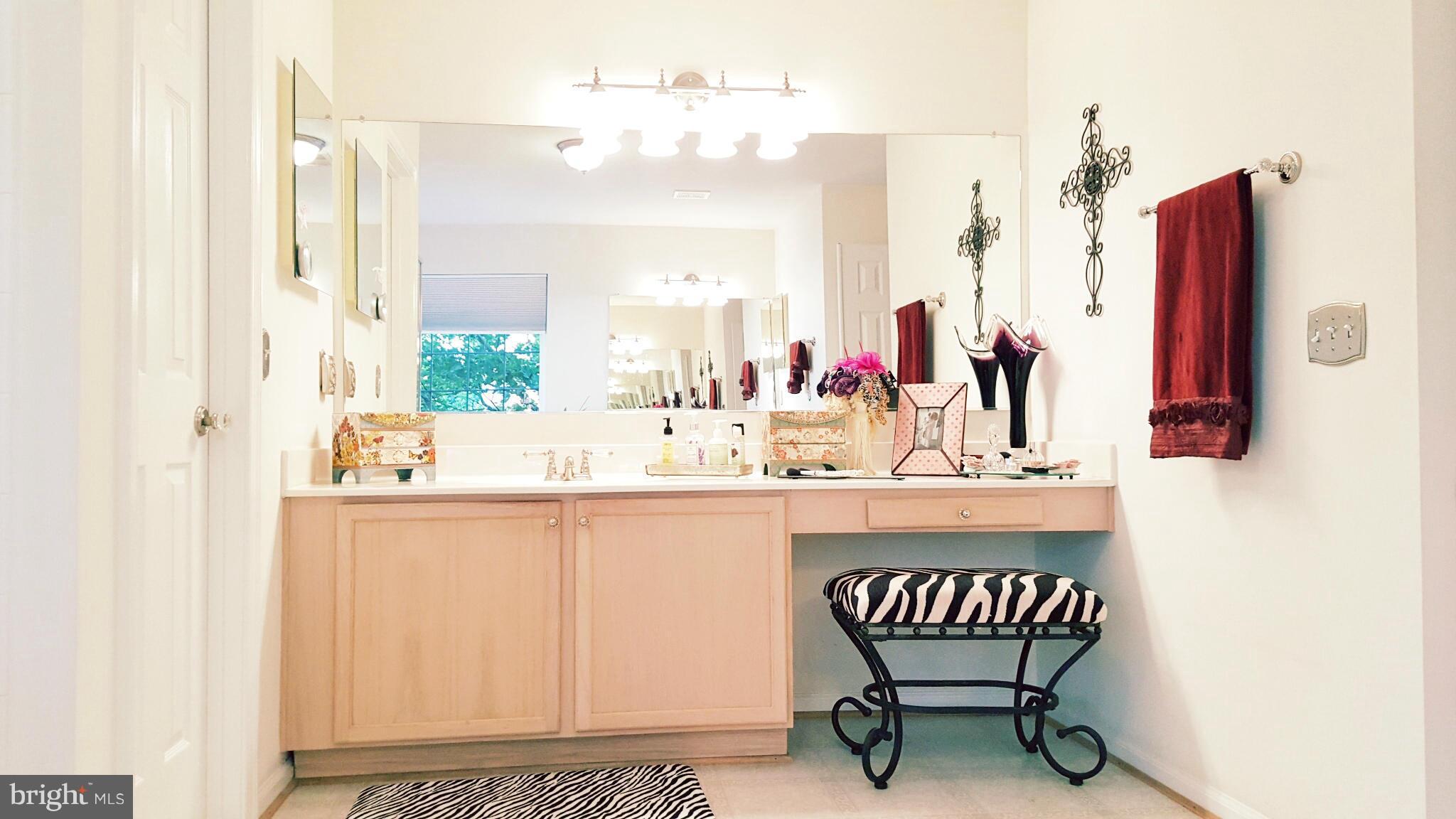 ASHBURN VILLAGE - Residential