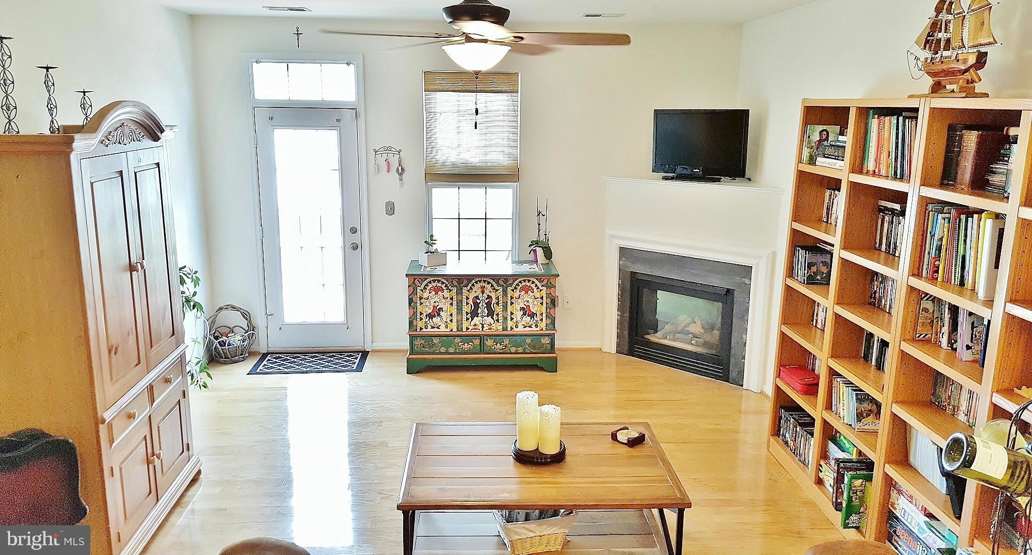 ASHBURN VILLAGE - Residential