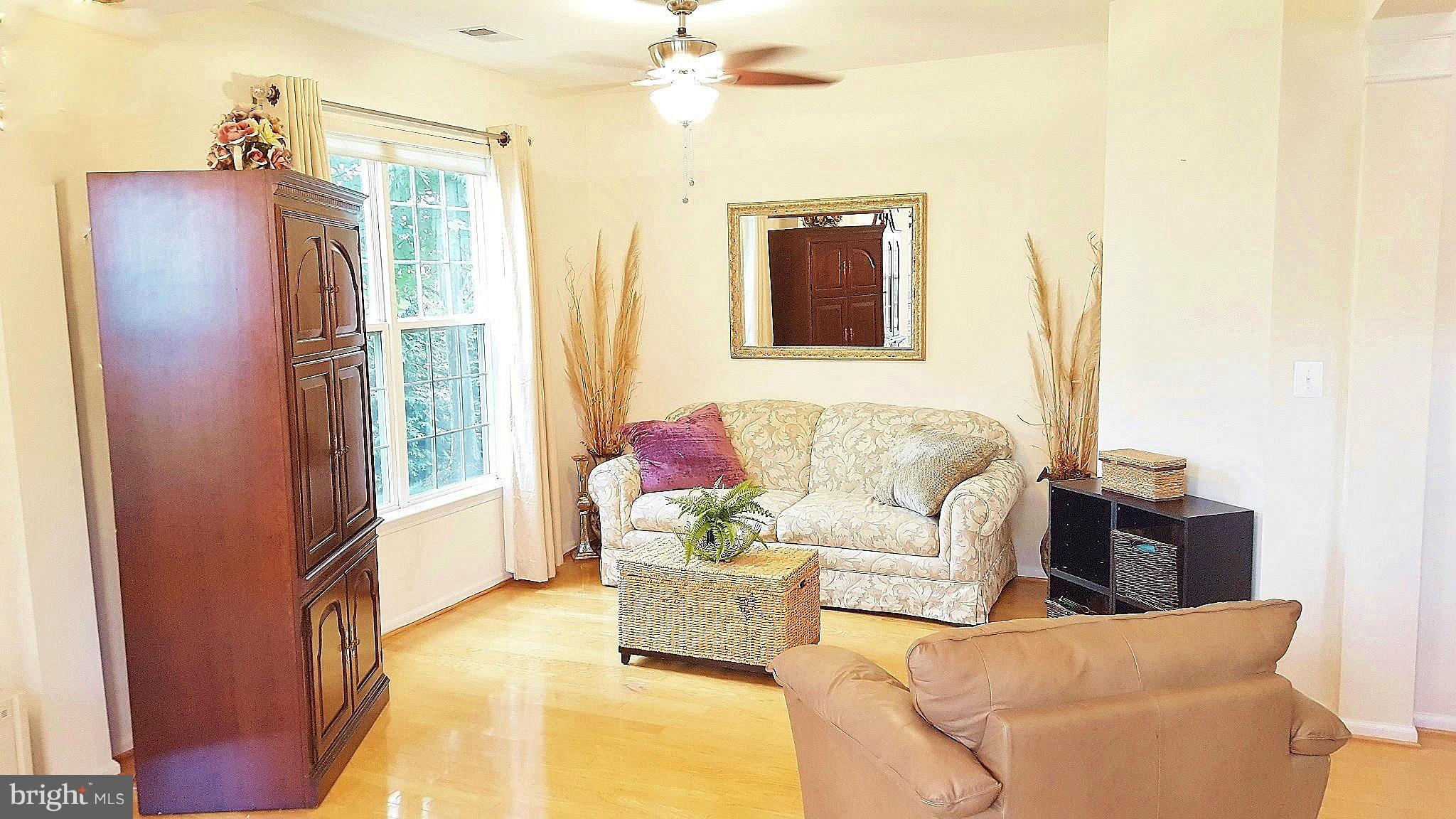 ASHBURN VILLAGE - Residential