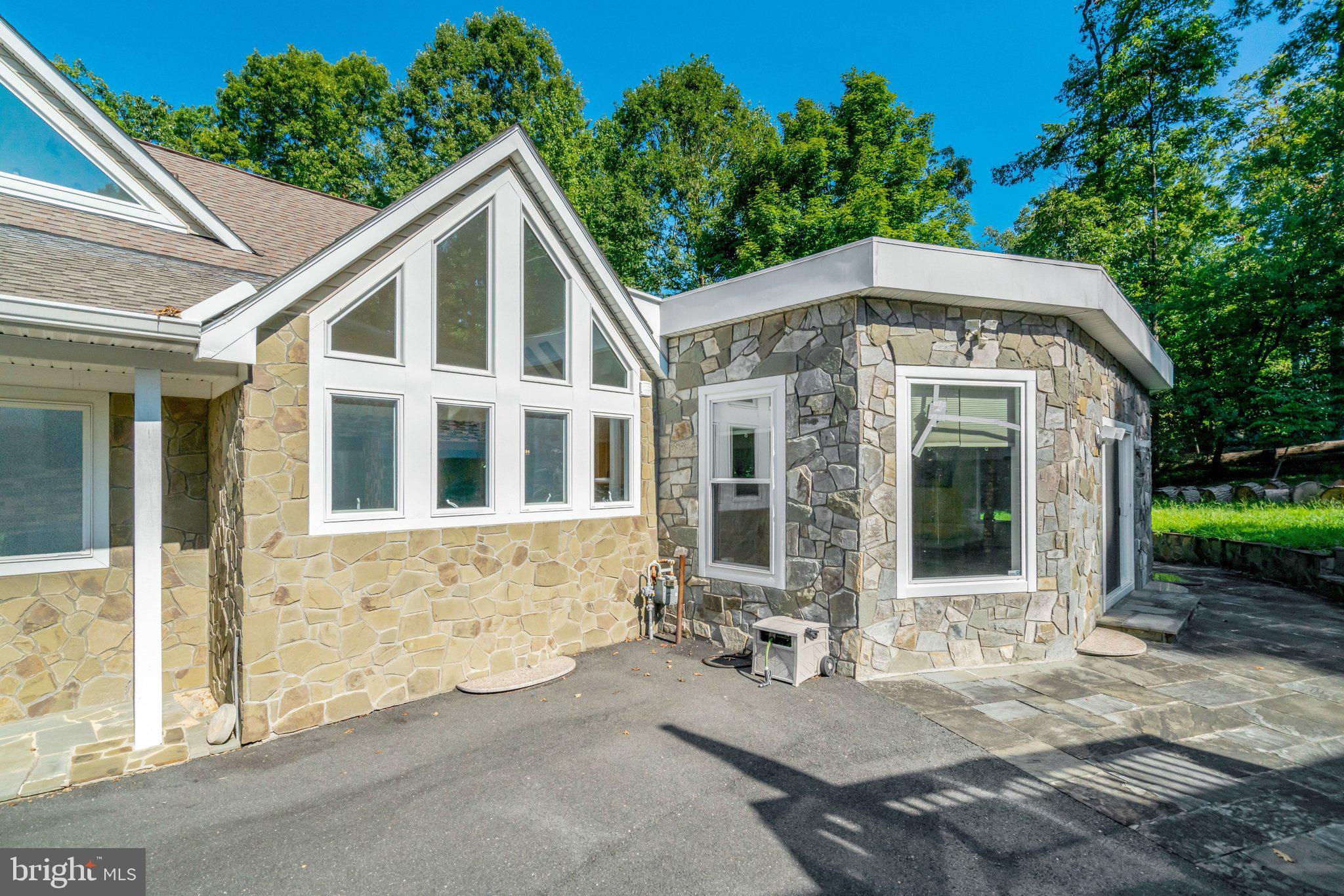 3714 HUMMER ROAD