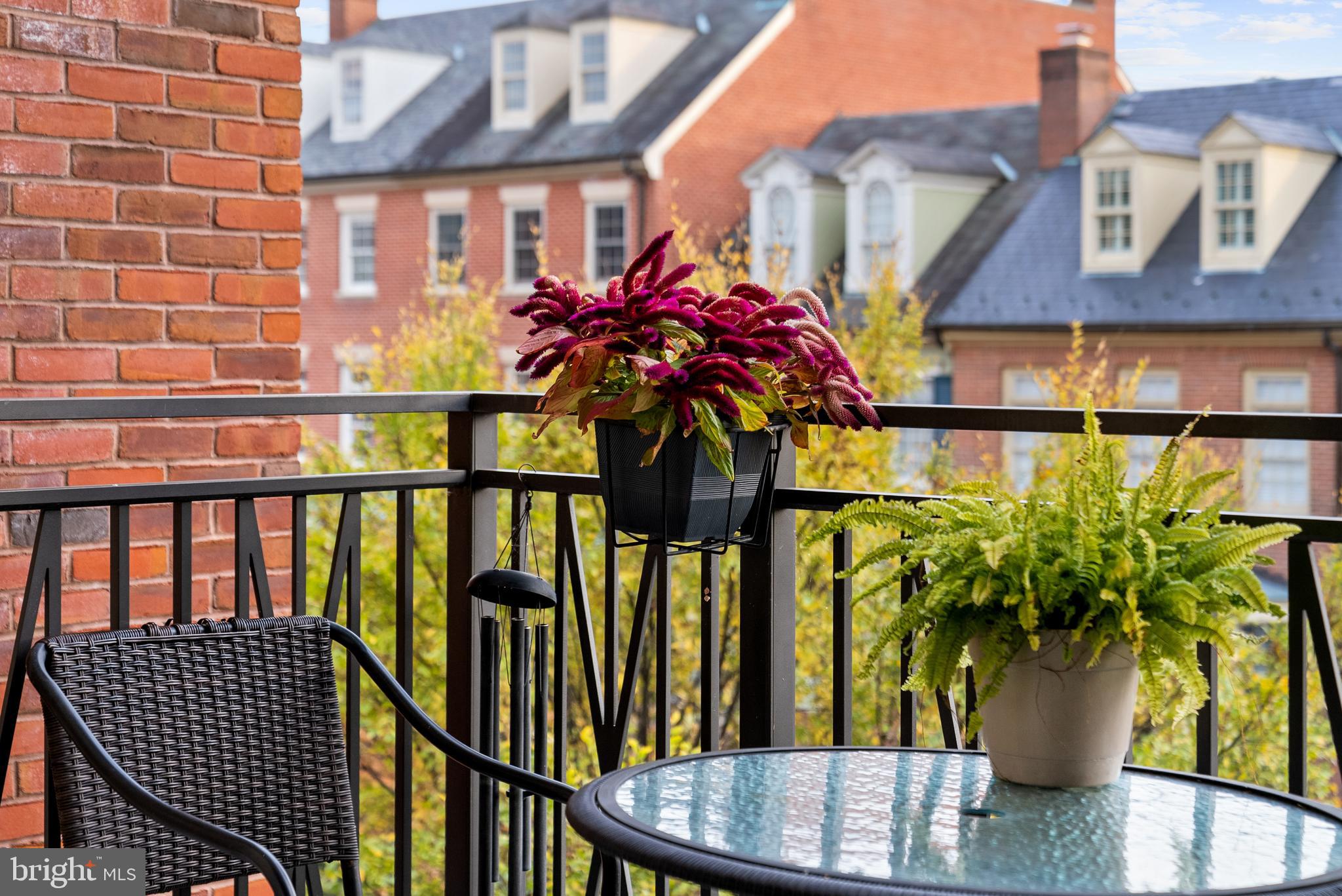 ROBINSON LANDING - Residential