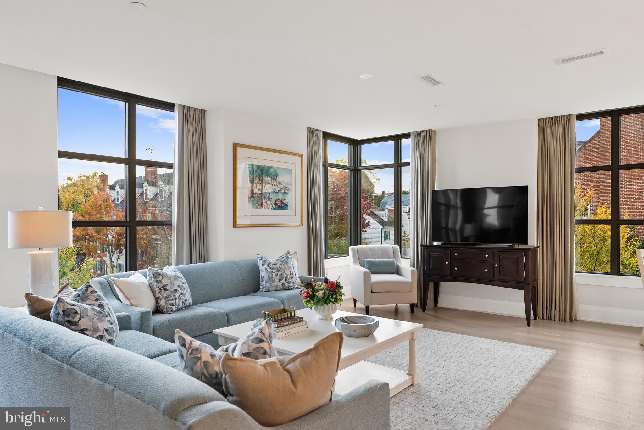 ROBINSON LANDING - Residential