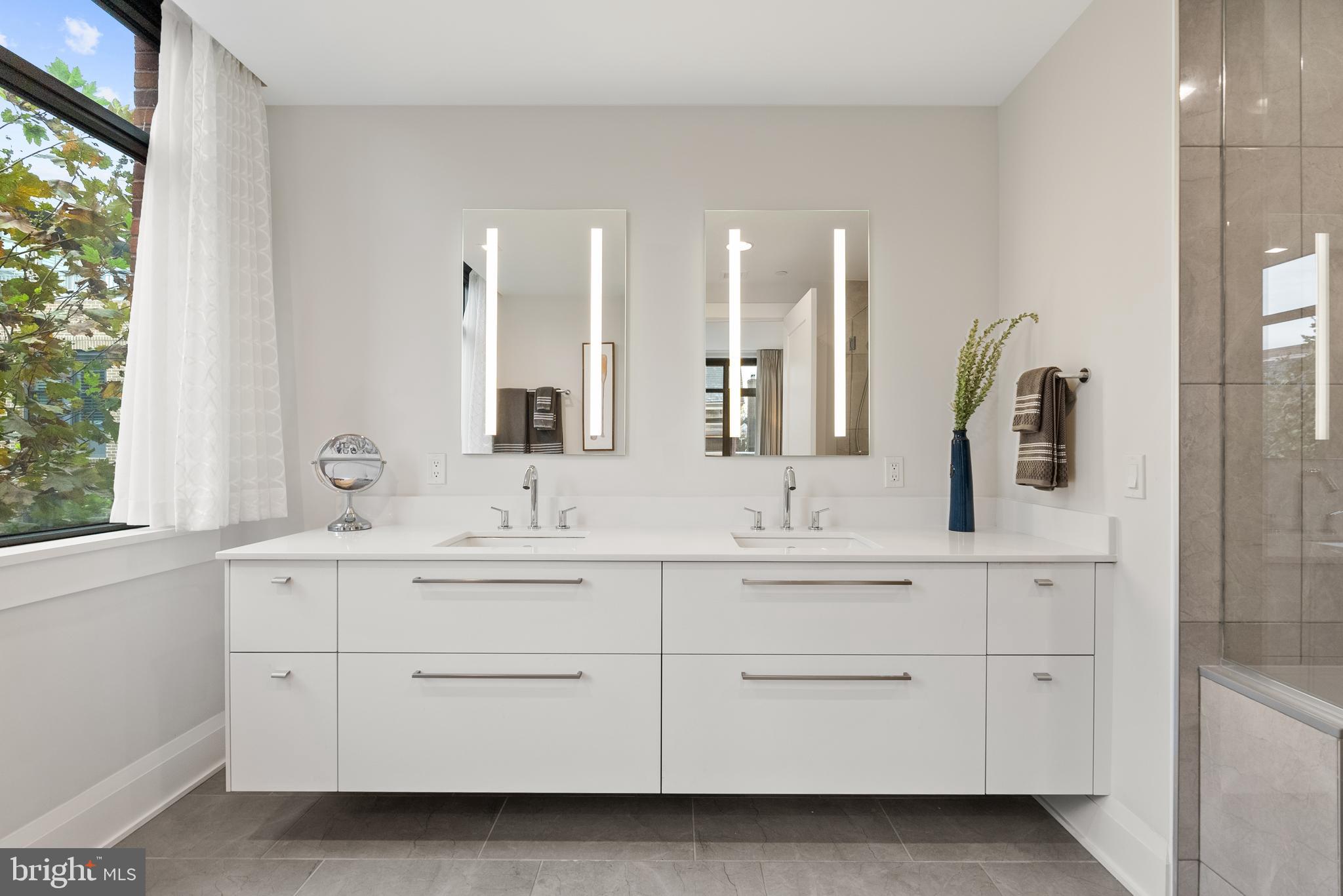 ROBINSON LANDING - Residential