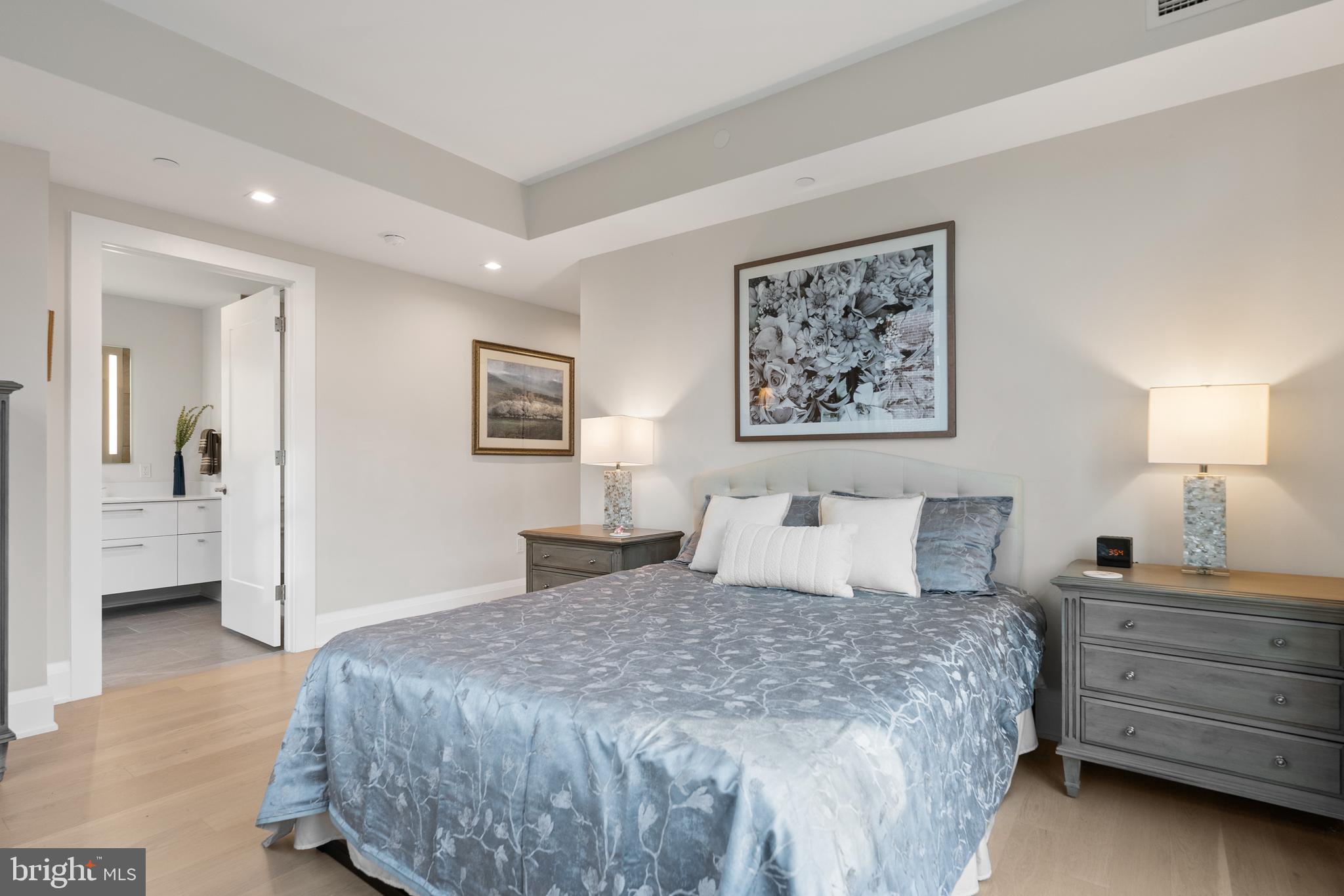 ROBINSON LANDING - Residential