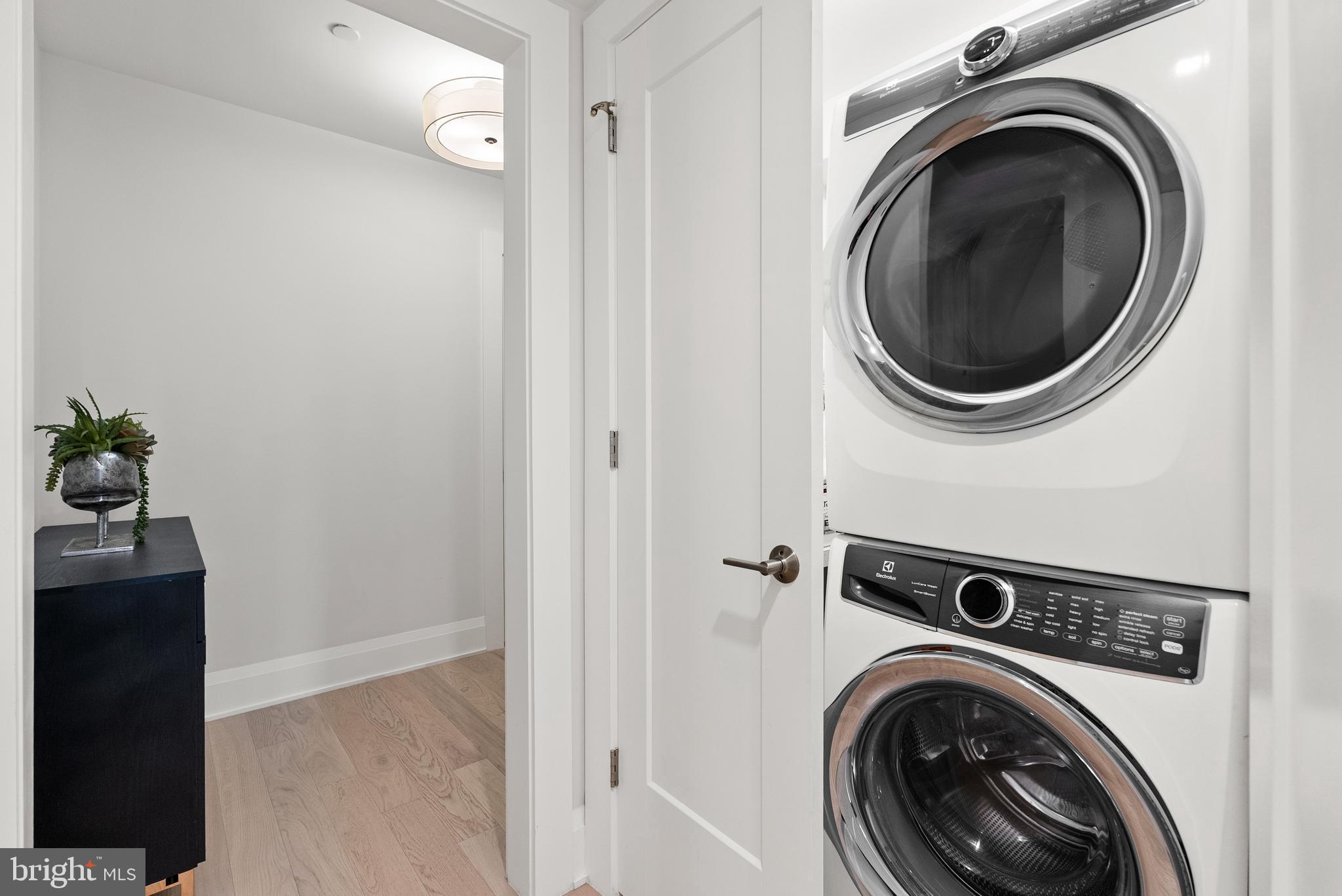 ROBINSON LANDING - Residential