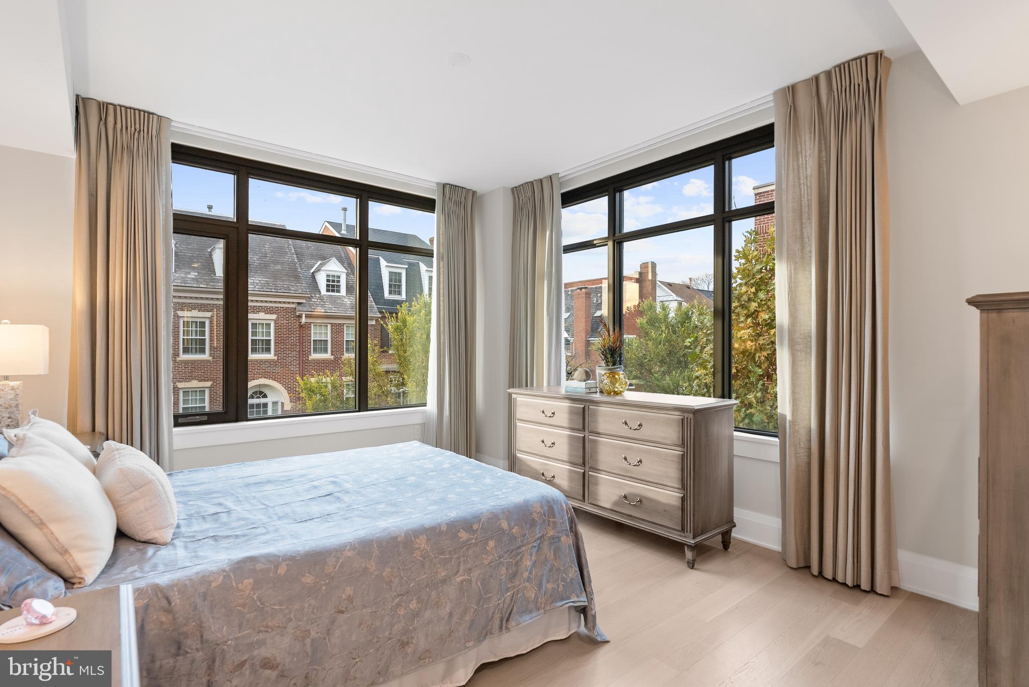 ROBINSON LANDING - Residential