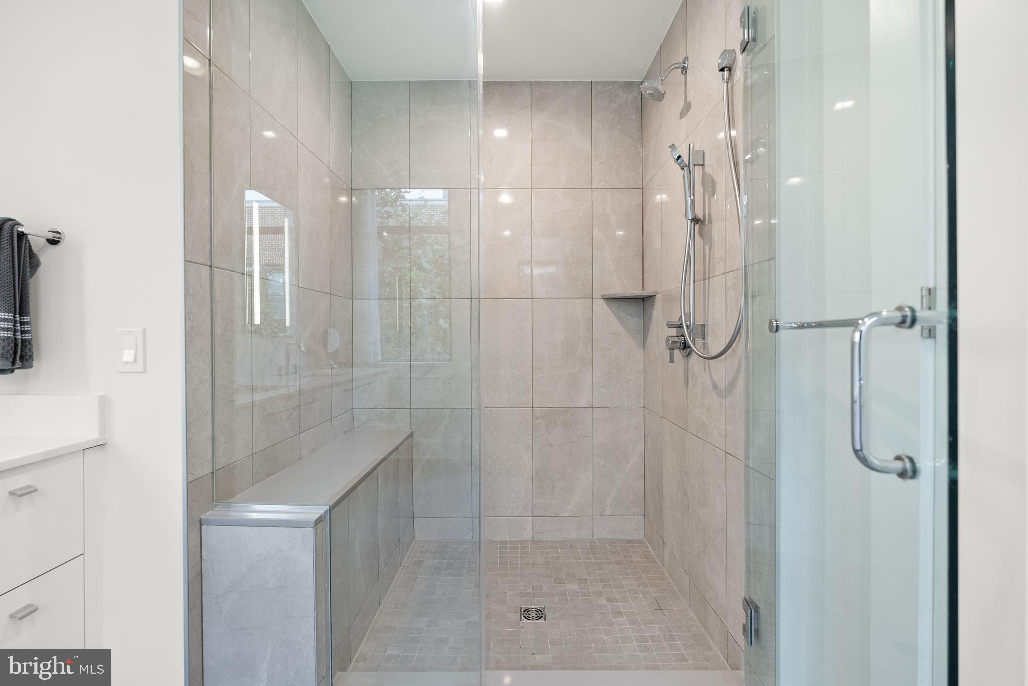 ROBINSON LANDING - Residential