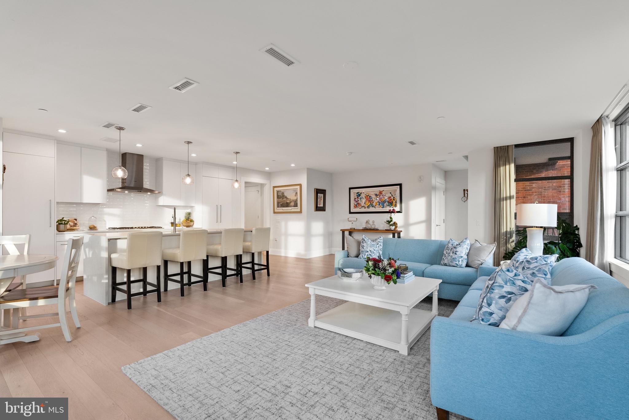 ROBINSON LANDING - Residential