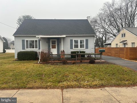 712 STANLEY AVENUE CHAMBERSBURG PA 17201