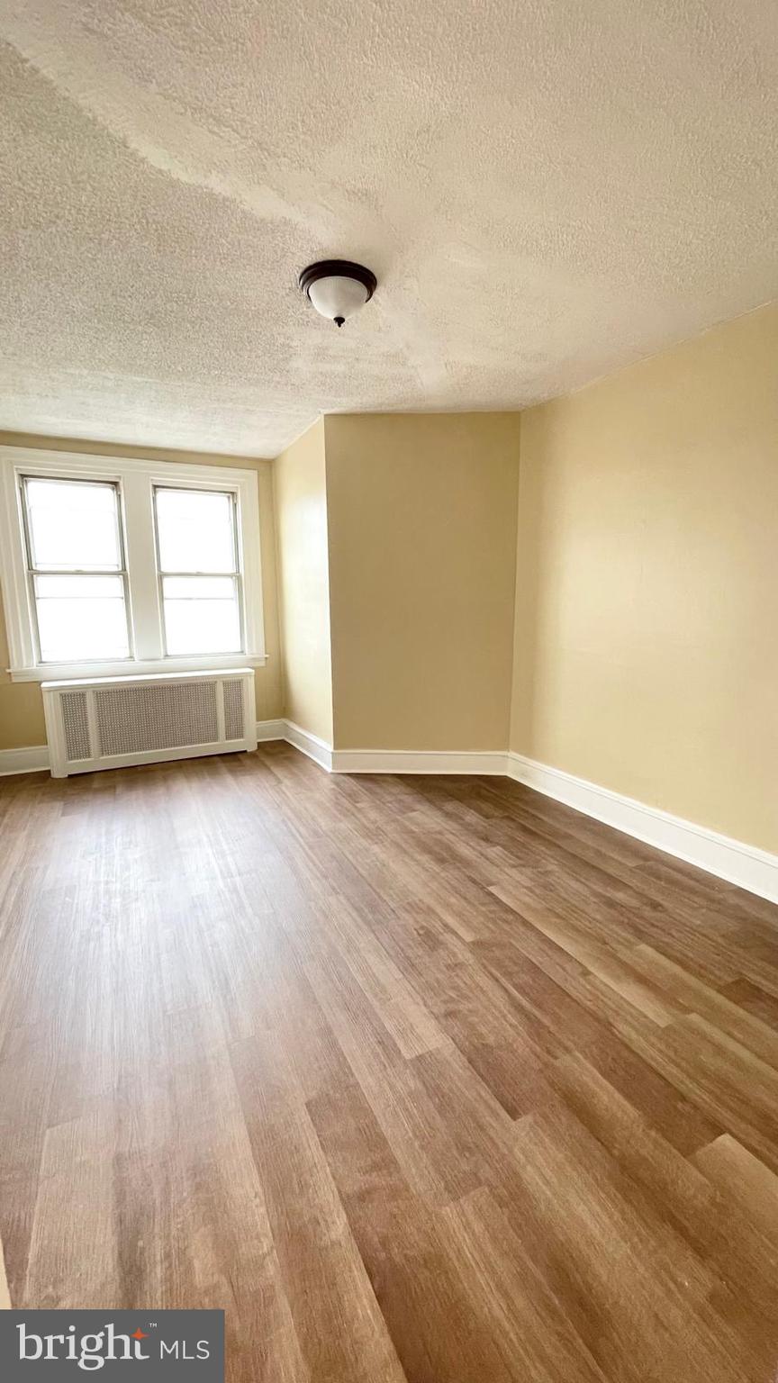 WEST OAK LANE - Residential Income