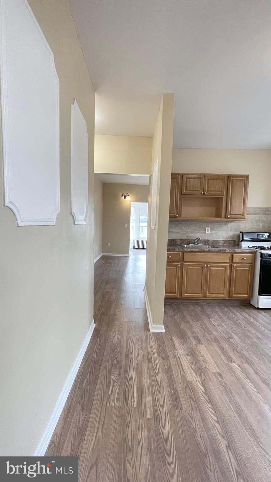 WEST OAK LANE - Residential Income