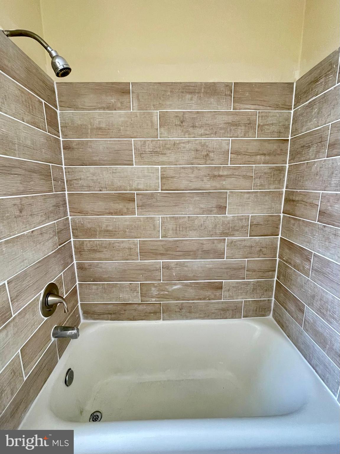 WEST OAK LANE - Residential Income