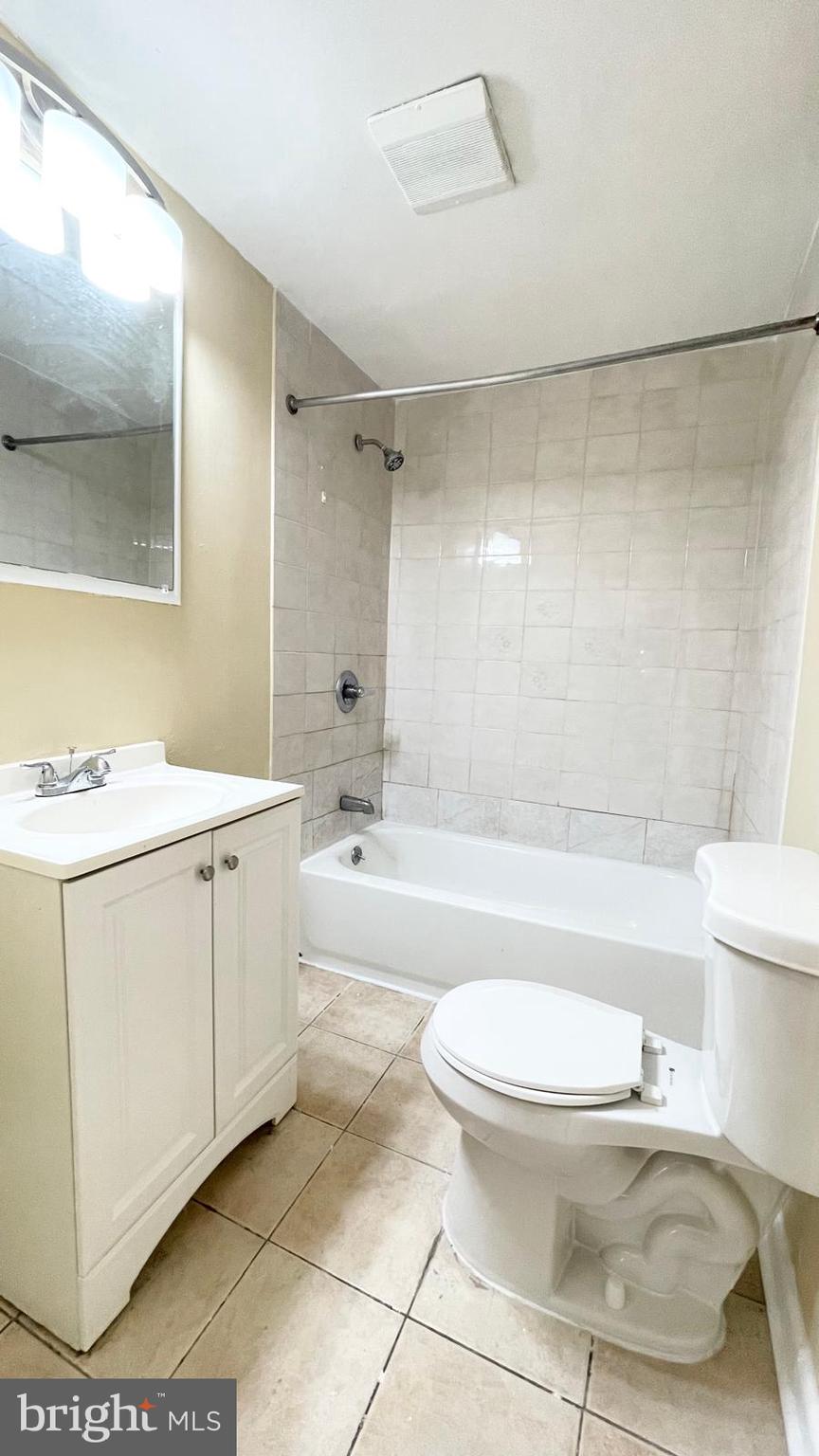 WEST OAK LANE - Residential Income