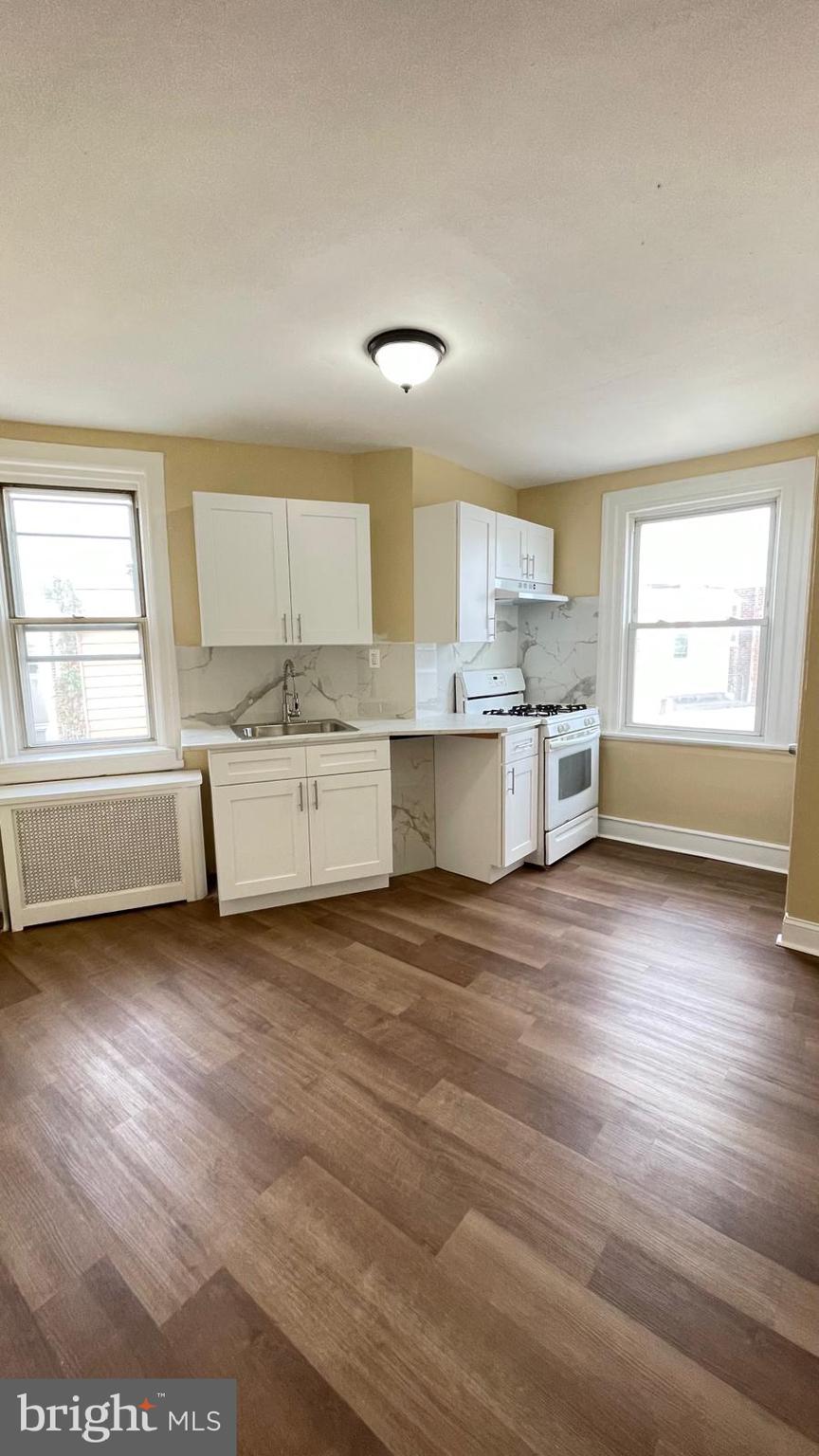 WEST OAK LANE - Residential Income