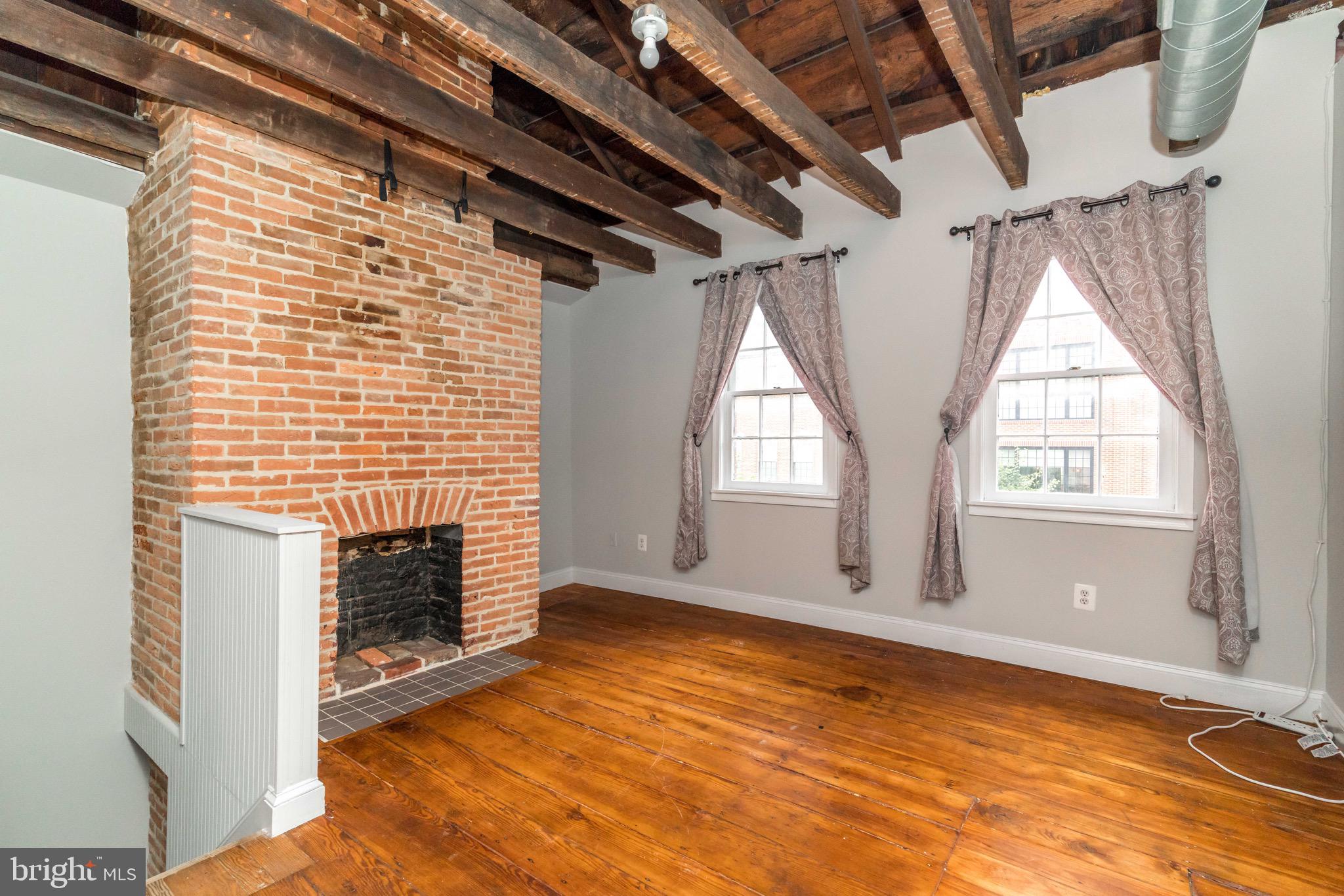 FELLS POINT HISTORIC DISTRICT - Residential Lease