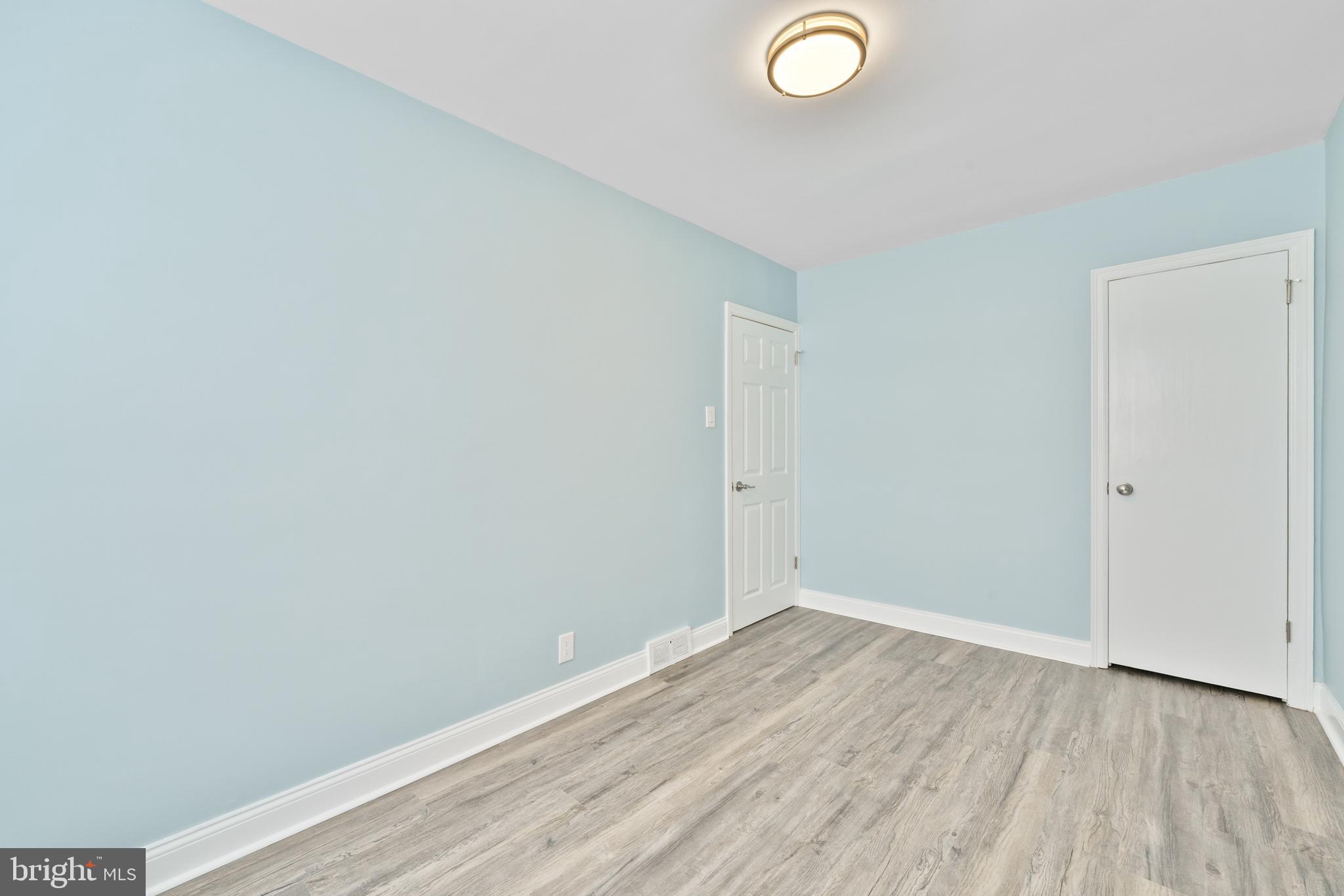 MAYFAIR (WEST) - Residential