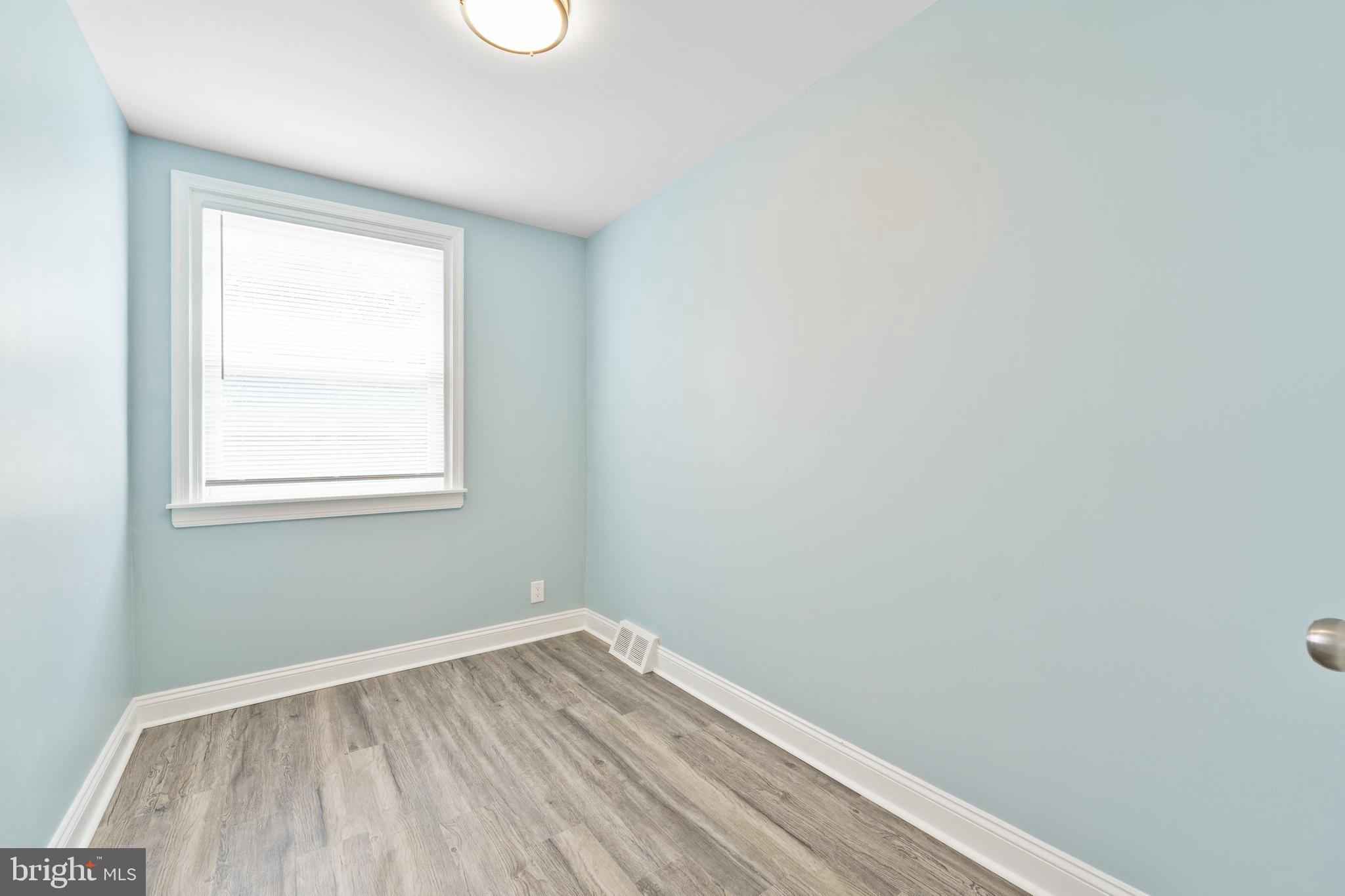 MAYFAIR (WEST) - Residential