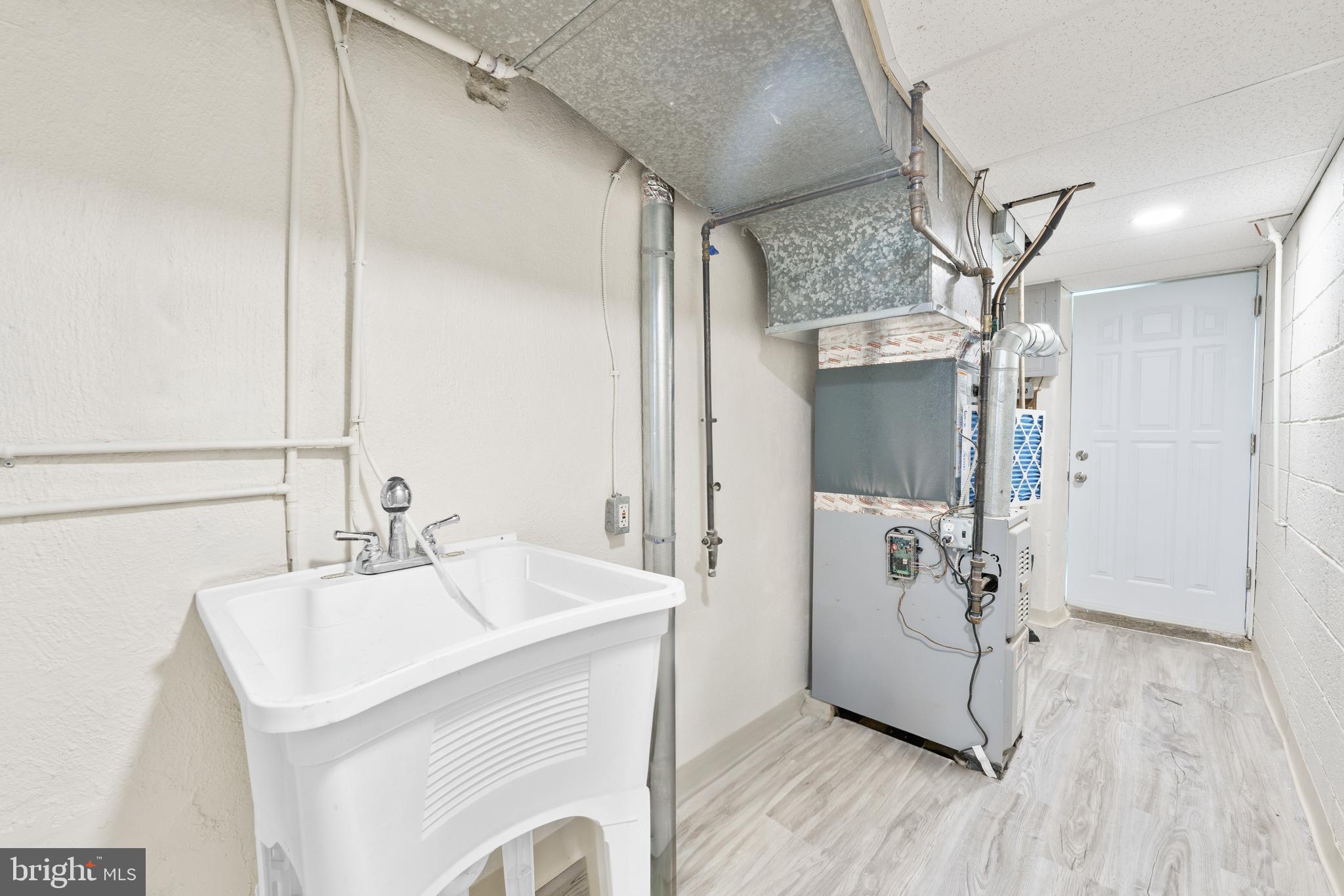 MAYFAIR (WEST) - Residential