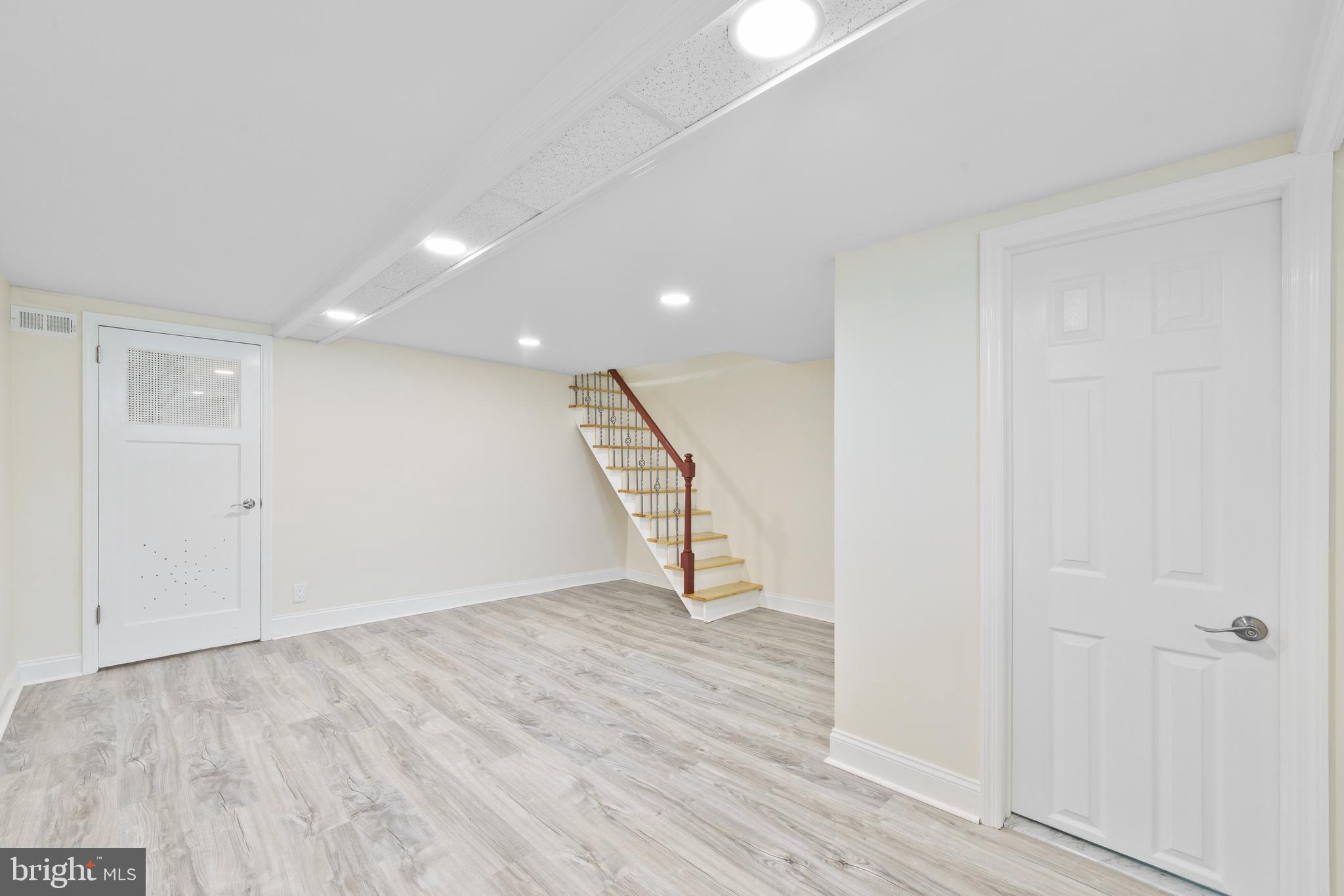 MAYFAIR (WEST) - Residential