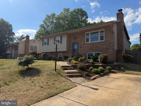 Photo of 9714 Botsford Road, MANASSAS, VA 20109 (MLS # VAPW2119524)