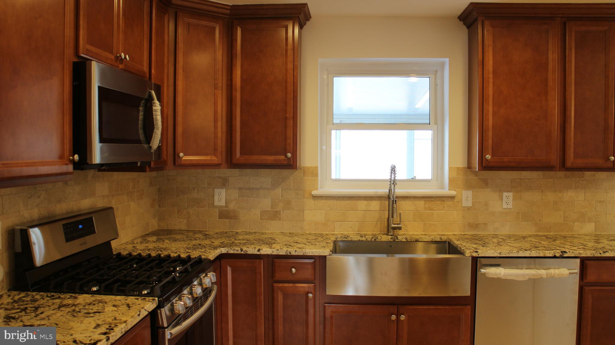 CRESTWOOD MANOR - Residential