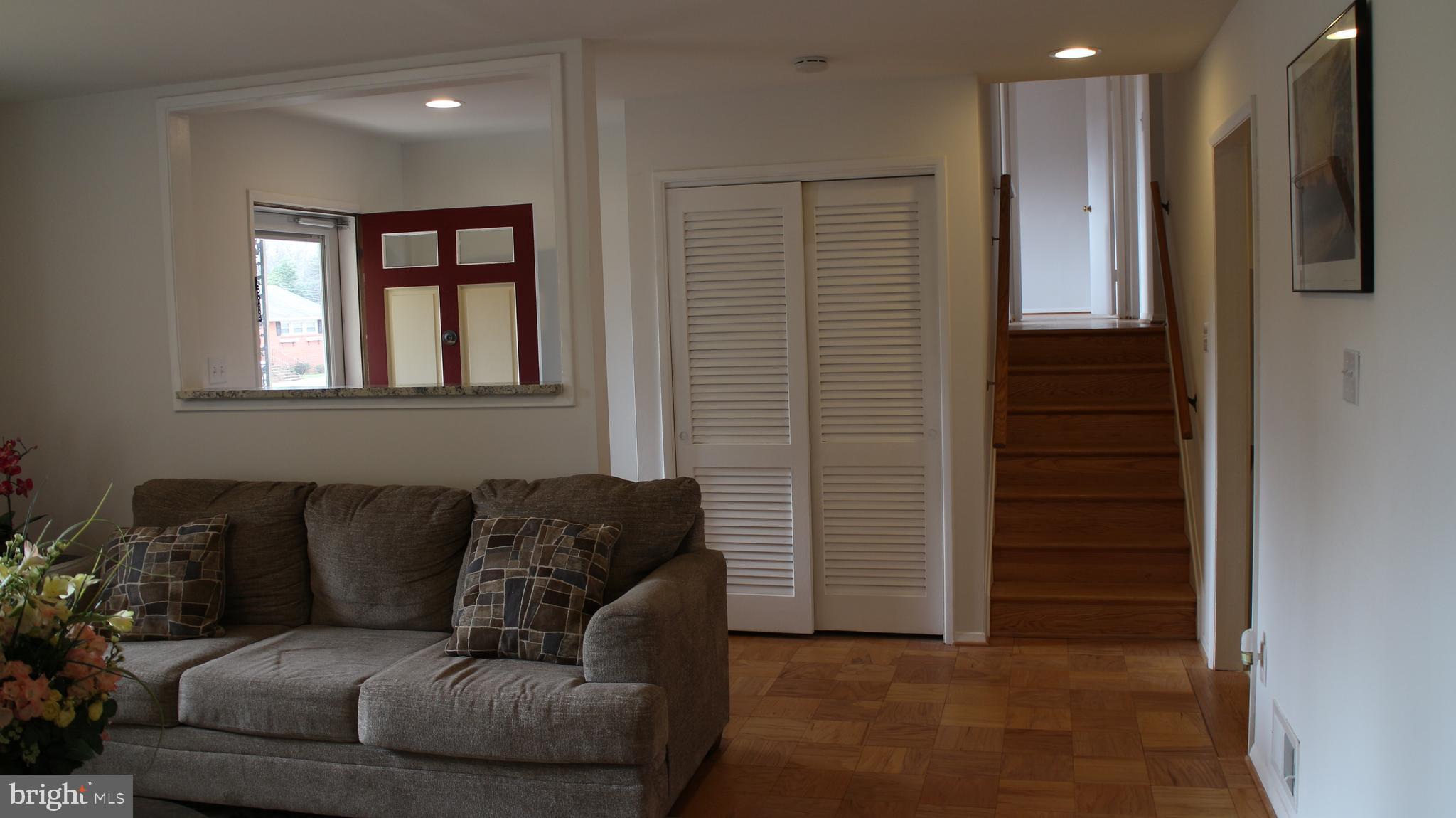 CRESTWOOD MANOR - Residential