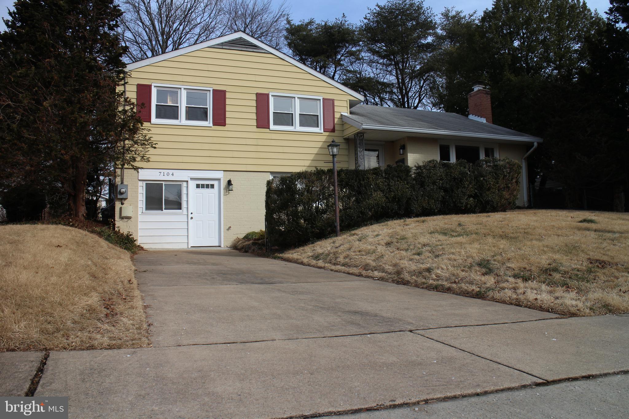 CRESTWOOD MANOR - Residential