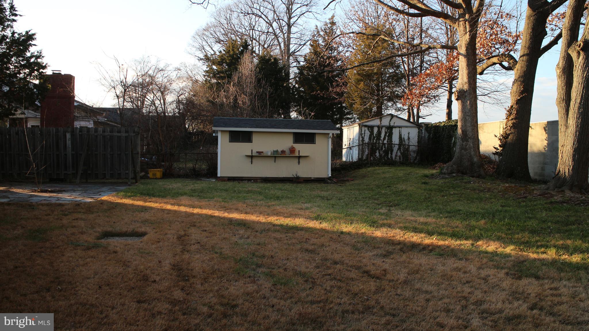 CRESTWOOD MANOR - Residential