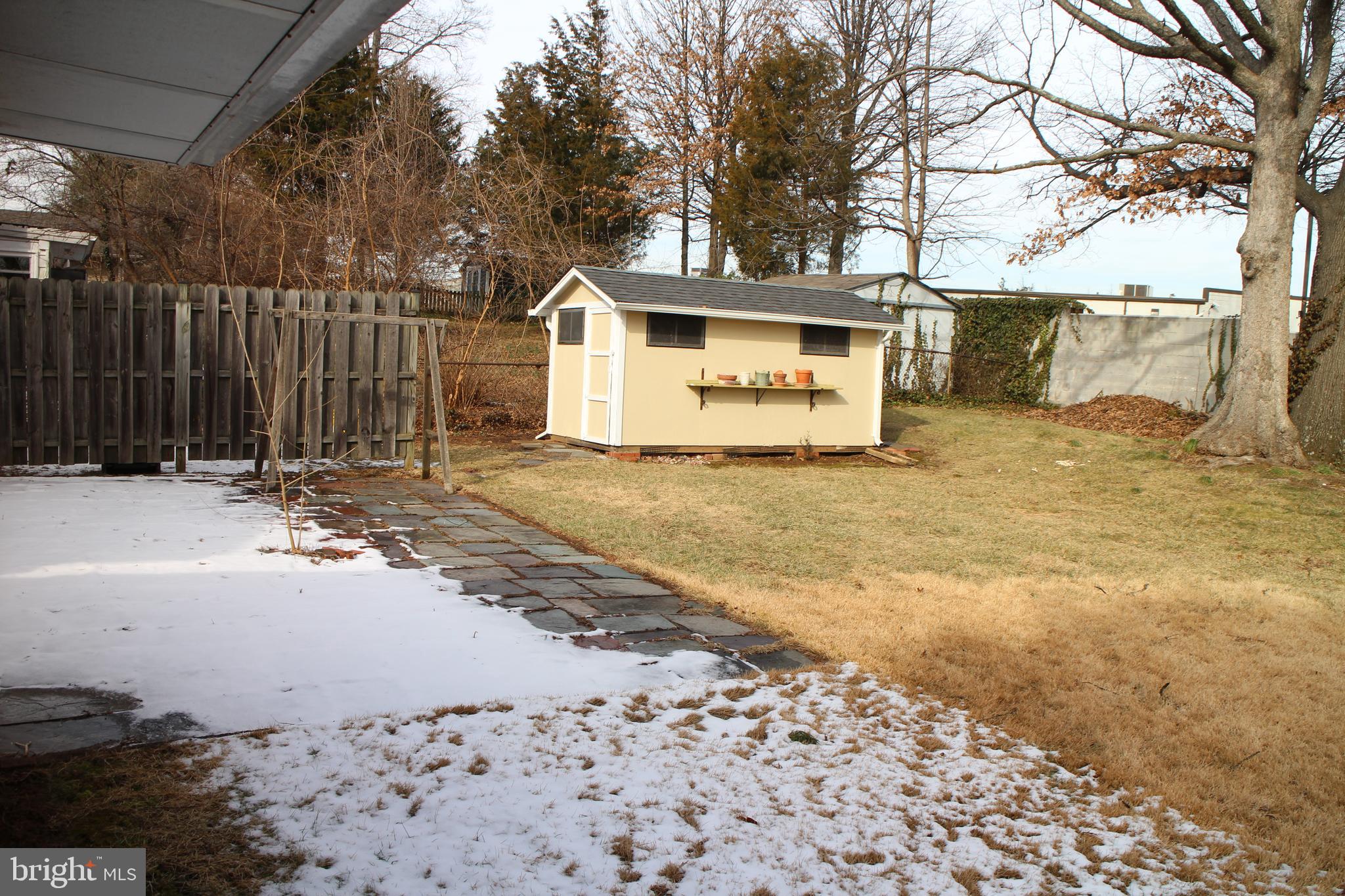 CRESTWOOD MANOR - Residential