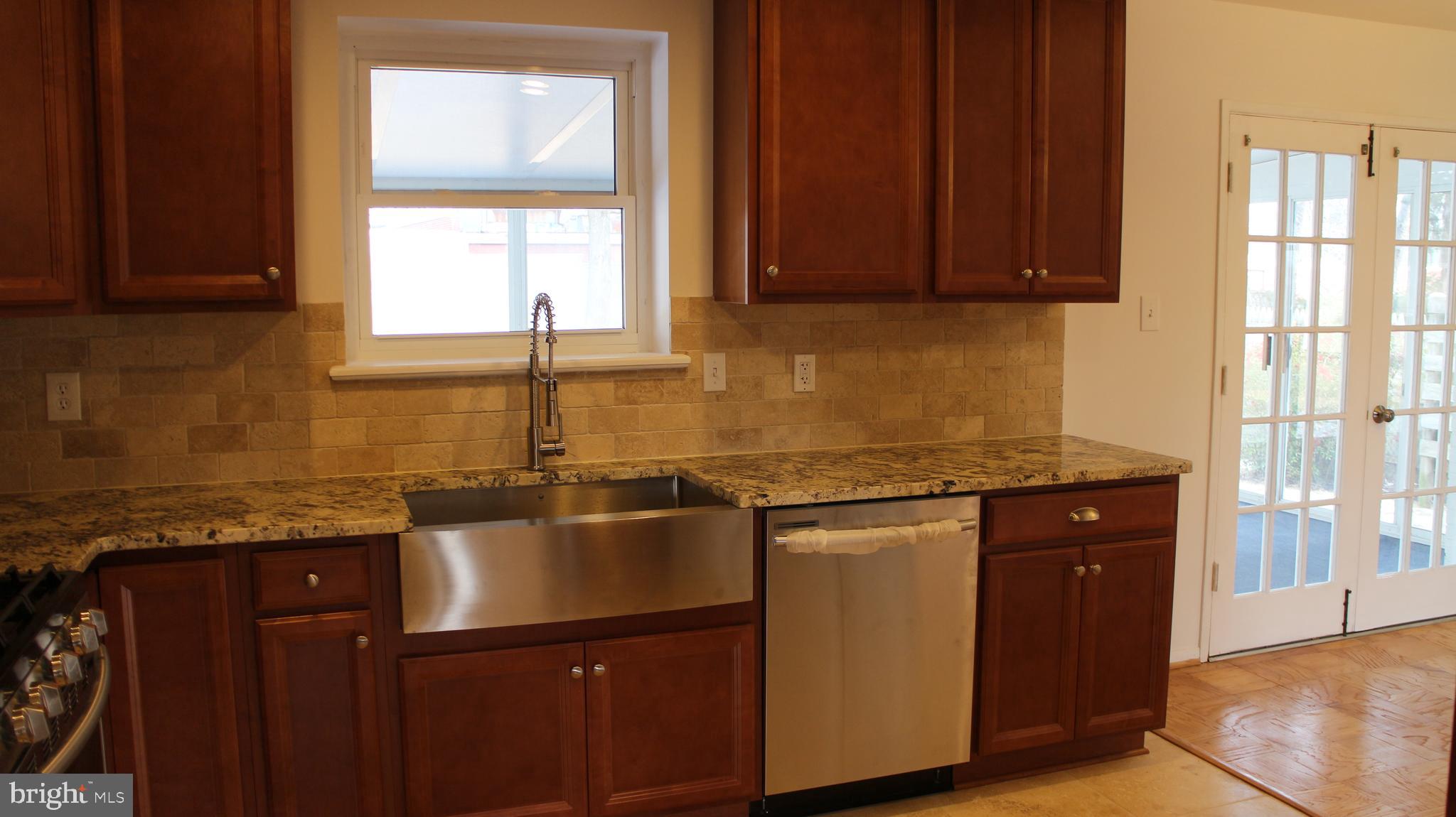 CRESTWOOD MANOR - Residential