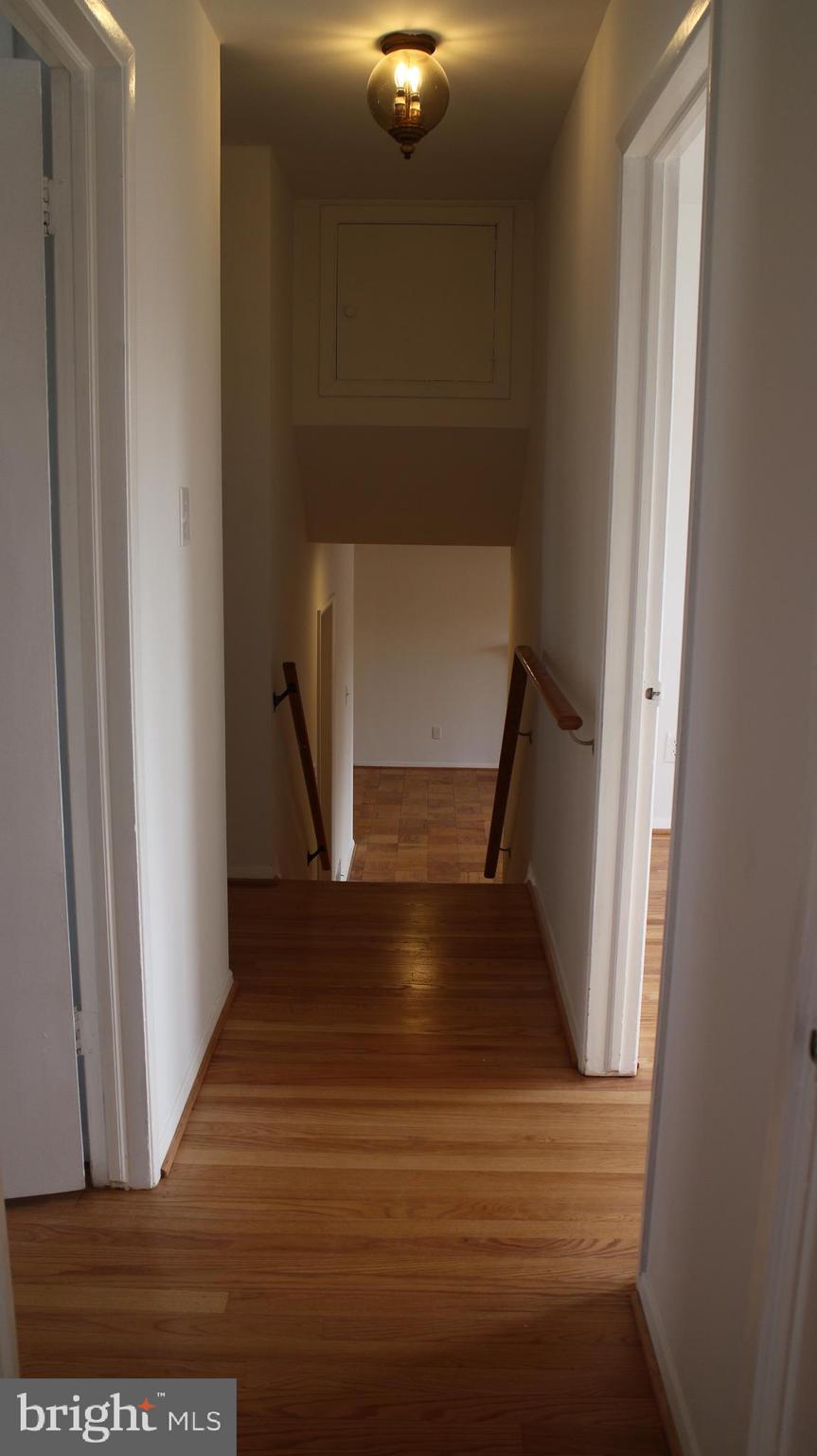 CRESTWOOD MANOR - Residential