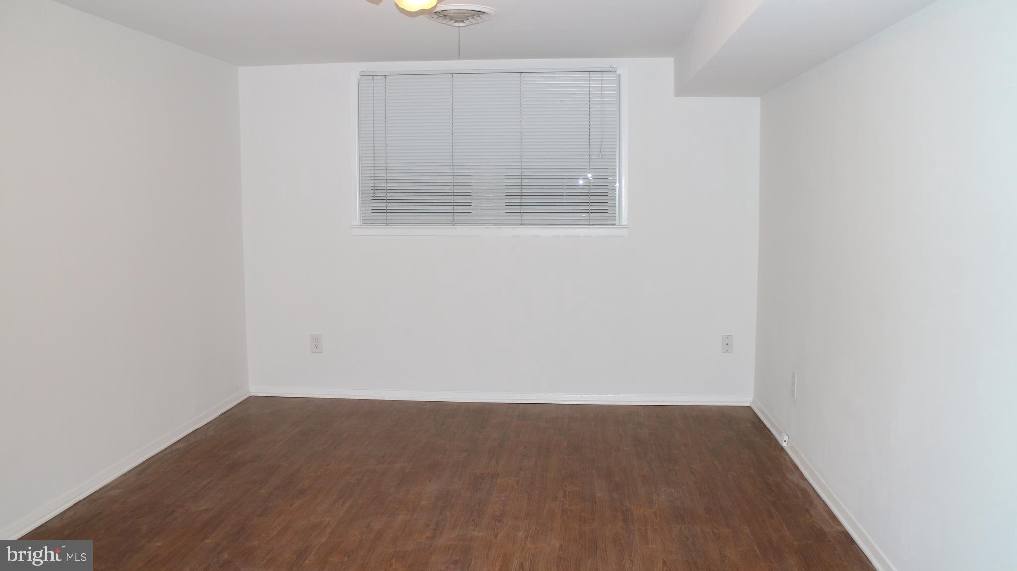 CRESTWOOD MANOR - Residential