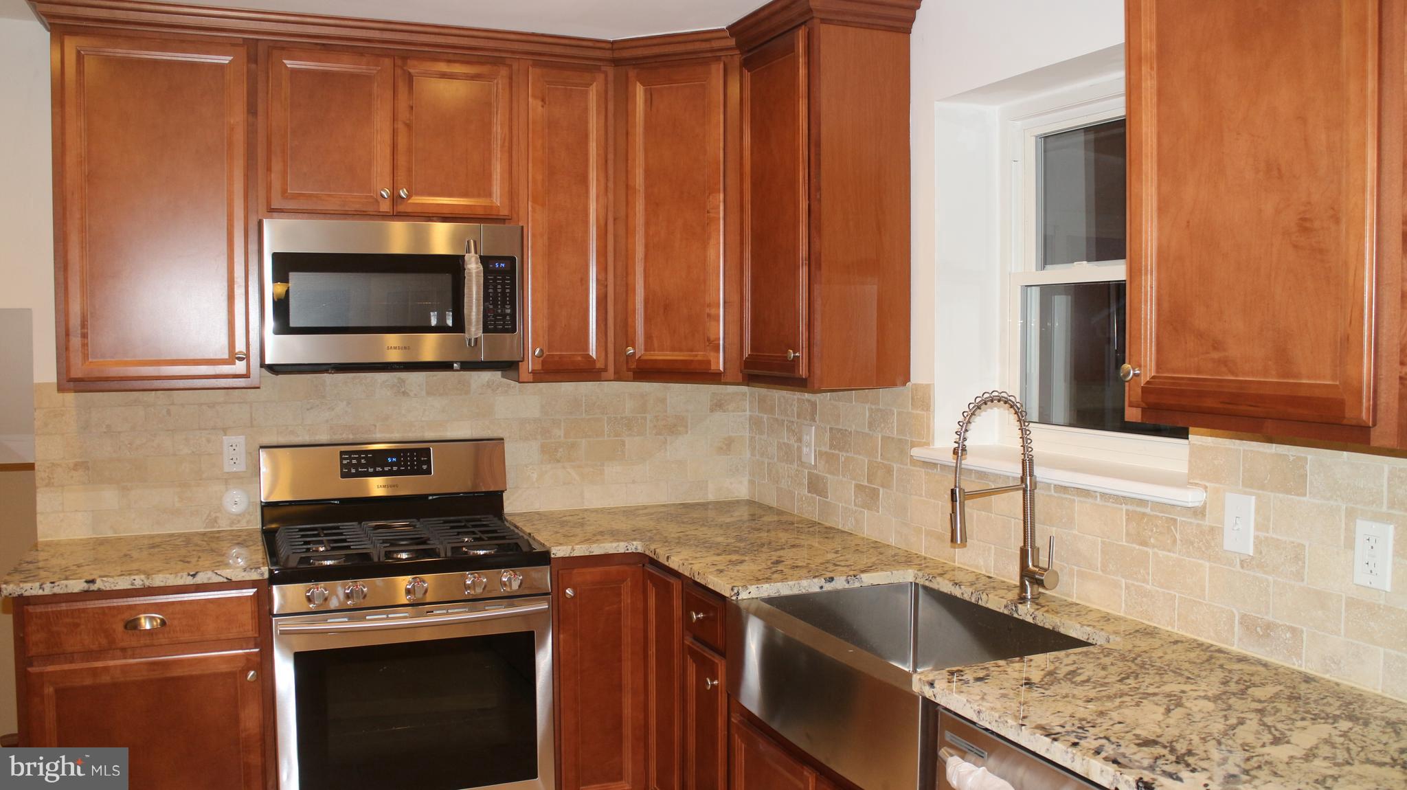 CRESTWOOD MANOR - Residential