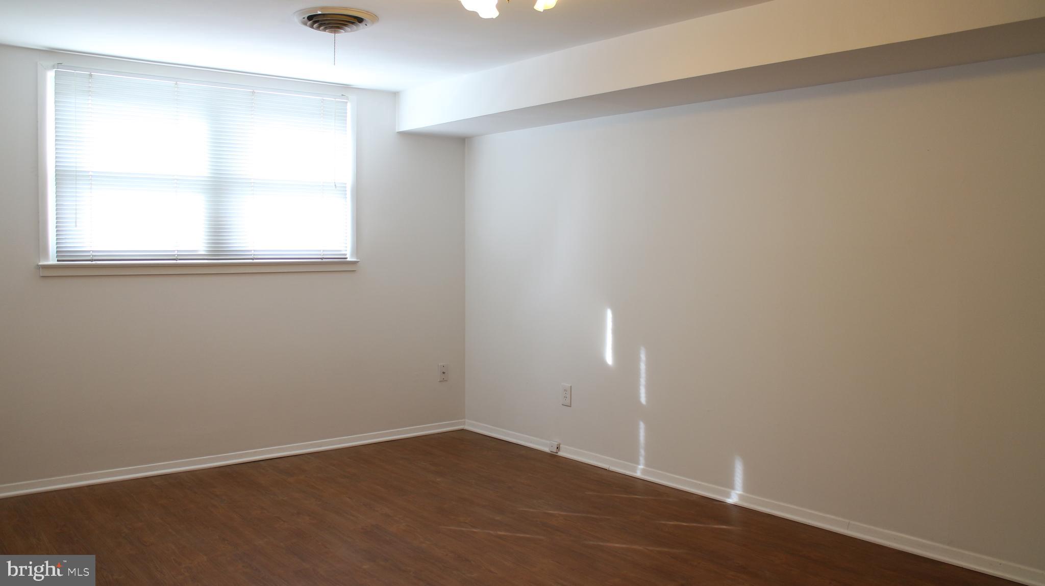 CRESTWOOD MANOR - Residential