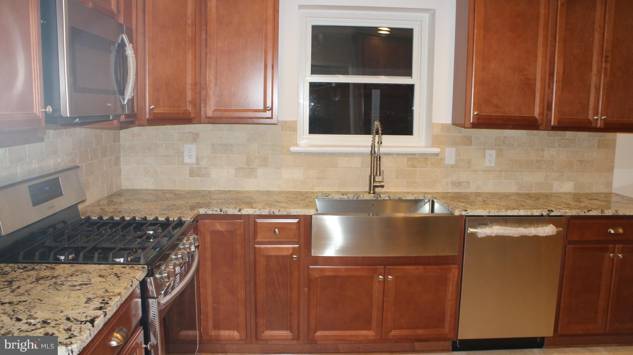 CRESTWOOD MANOR - Residential