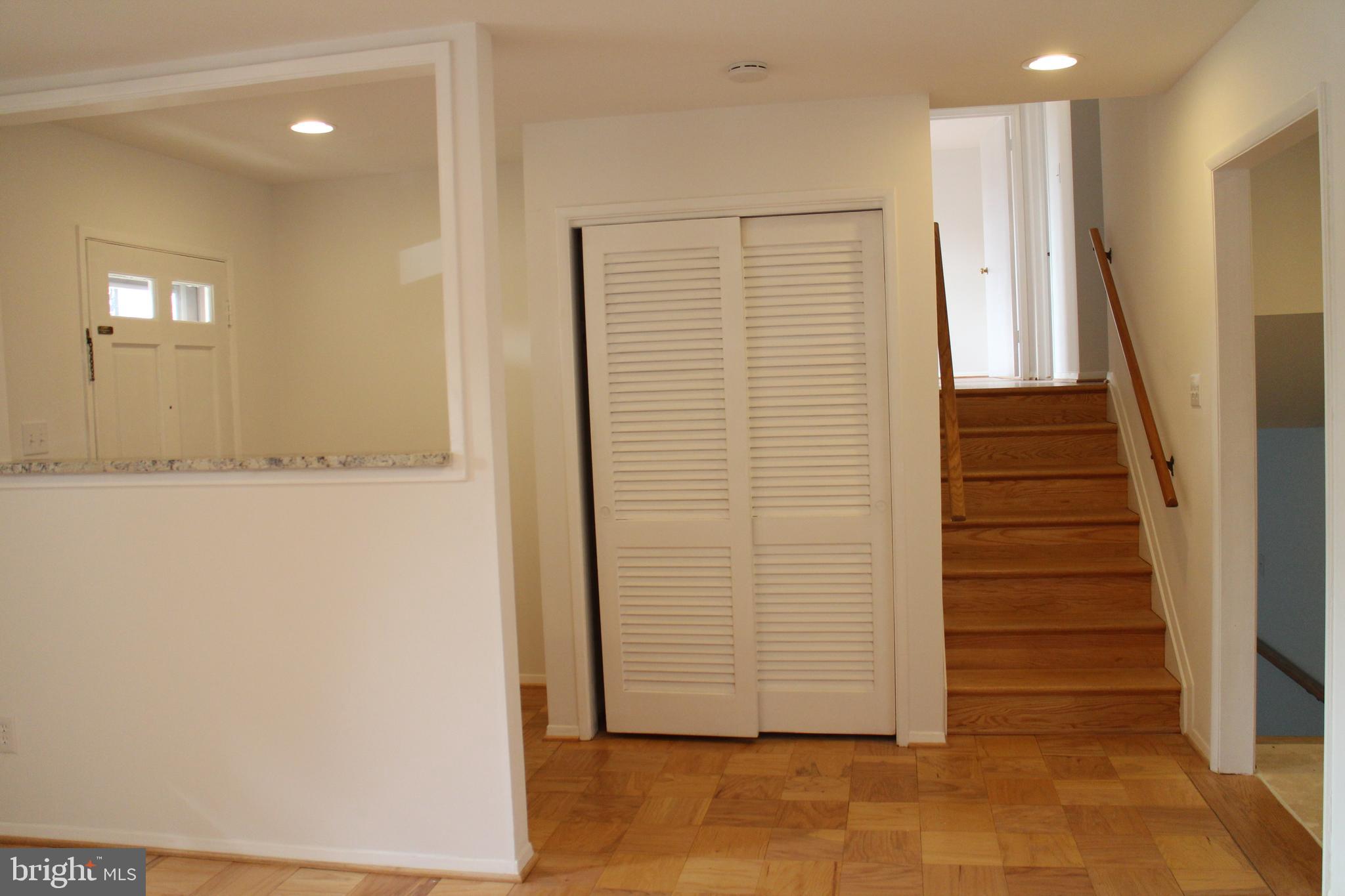 CRESTWOOD MANOR - Residential