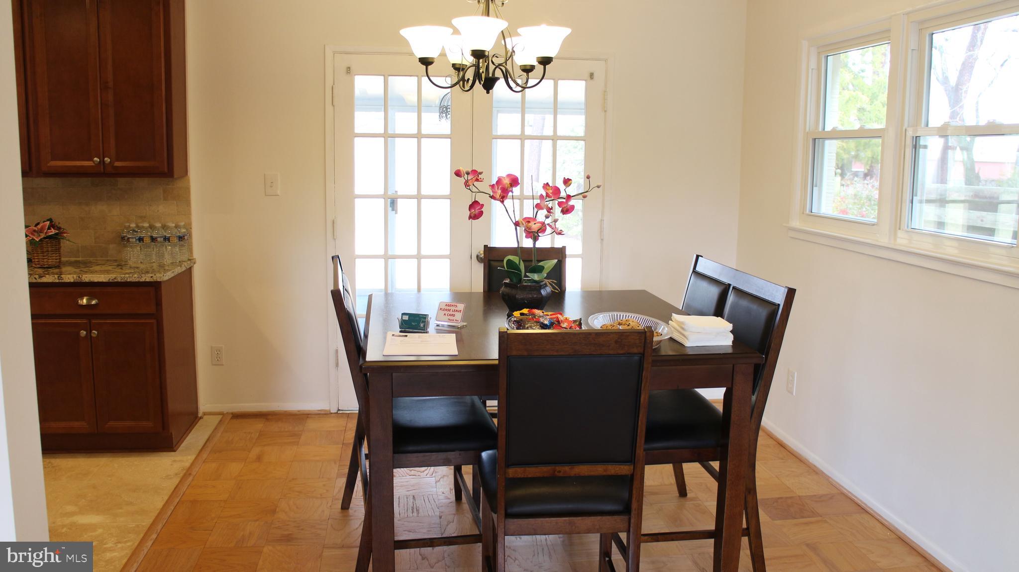 CRESTWOOD MANOR - Residential