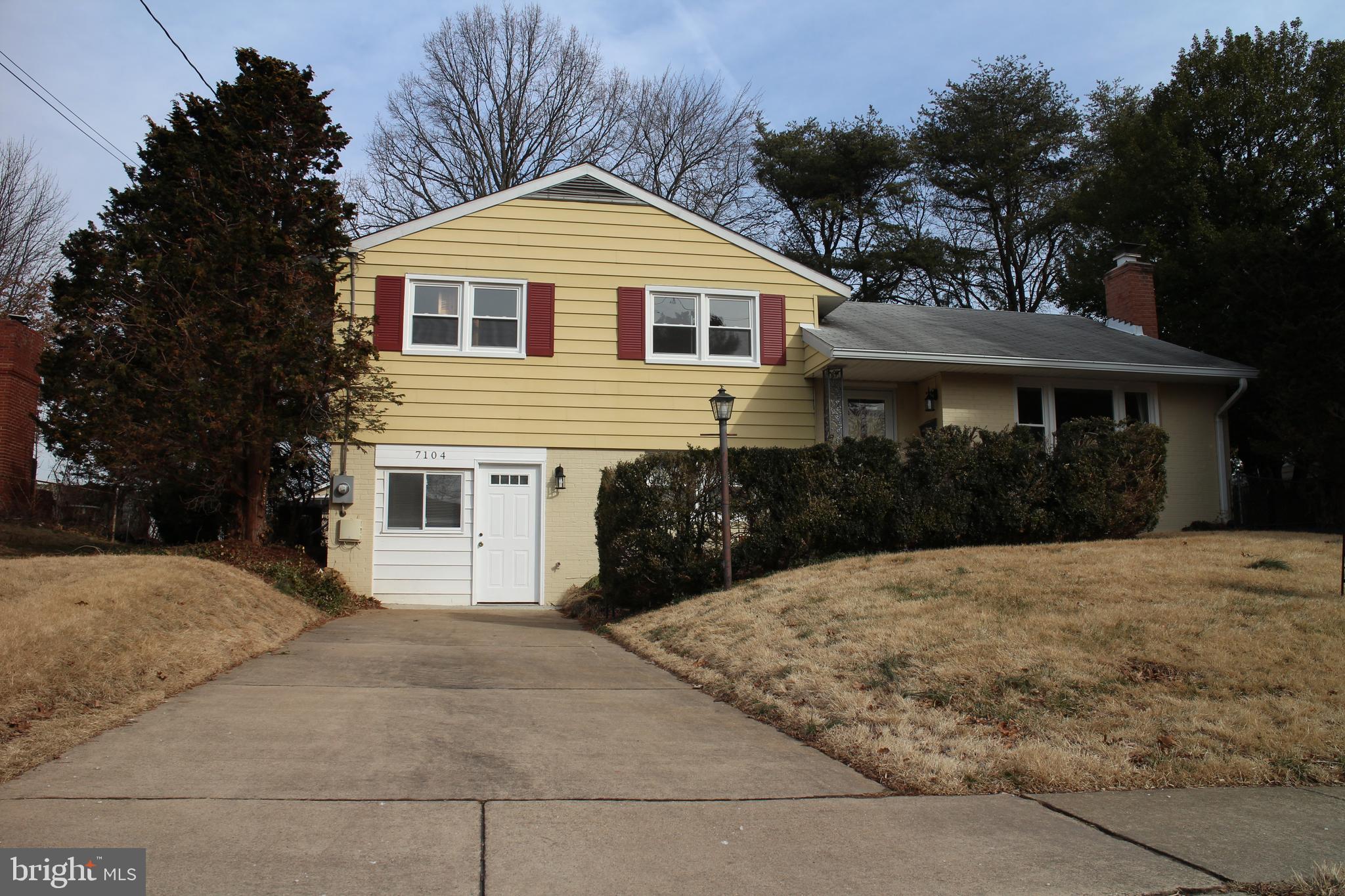 CRESTWOOD MANOR - Residential