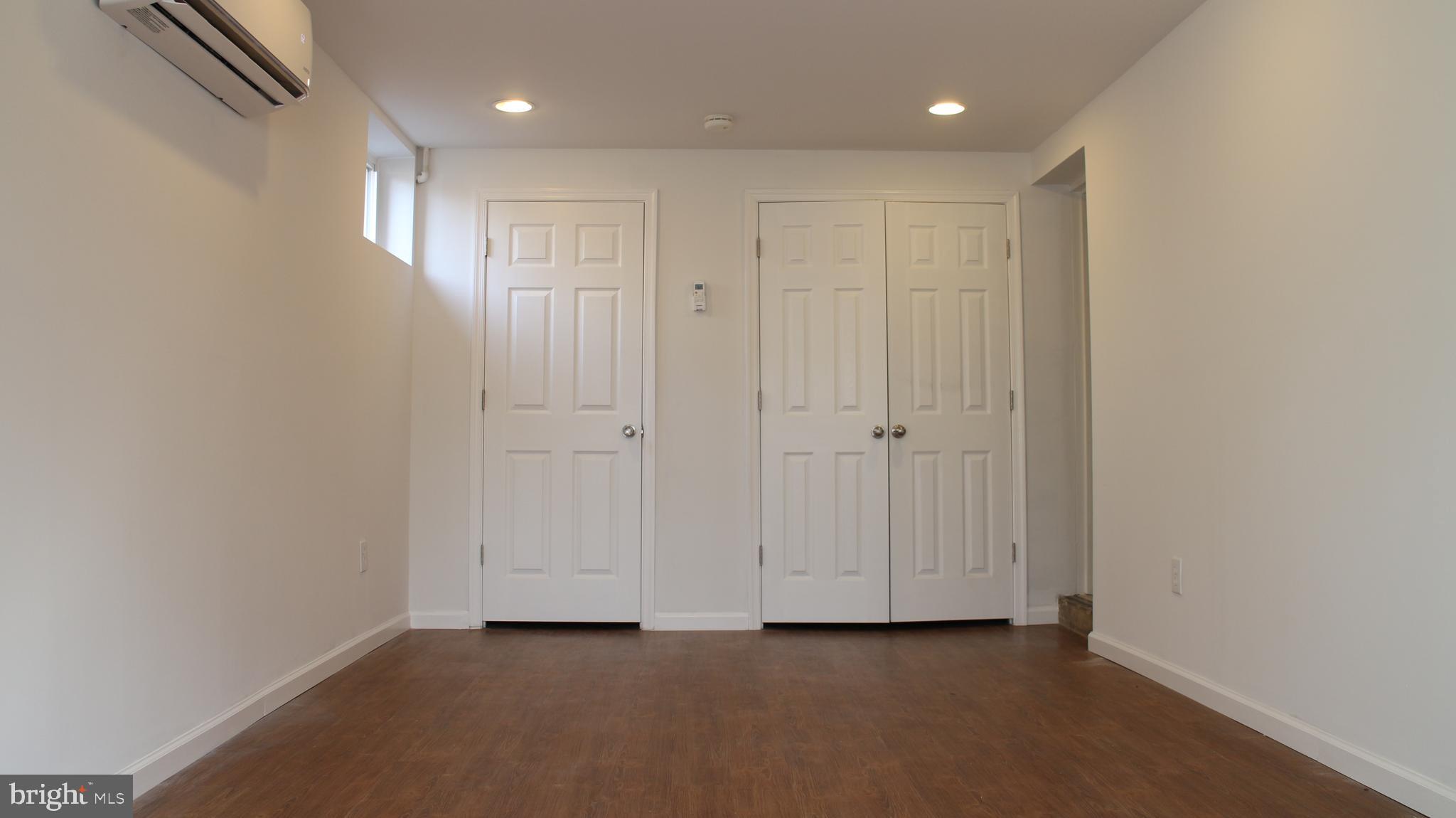 CRESTWOOD MANOR - Residential