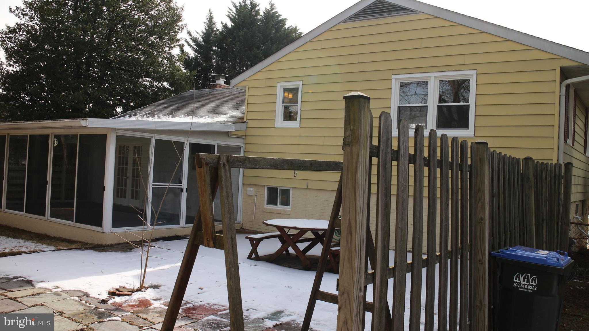 CRESTWOOD MANOR - Residential