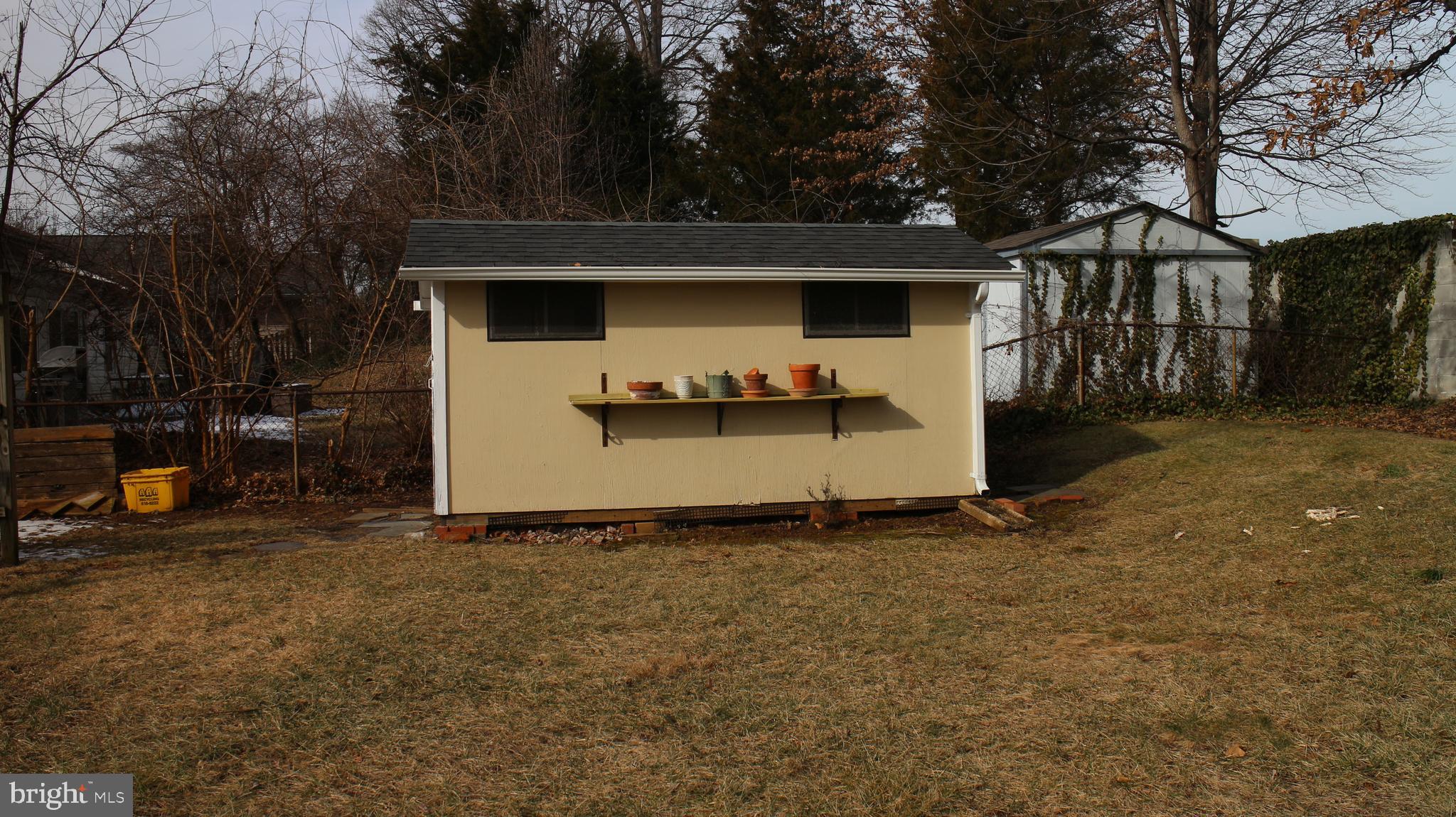 CRESTWOOD MANOR - Residential