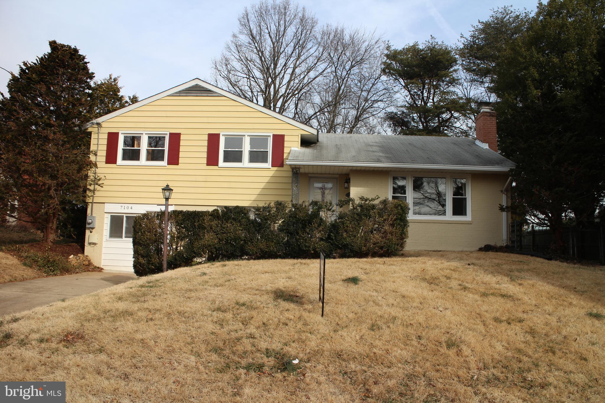 CRESTWOOD MANOR - Residential