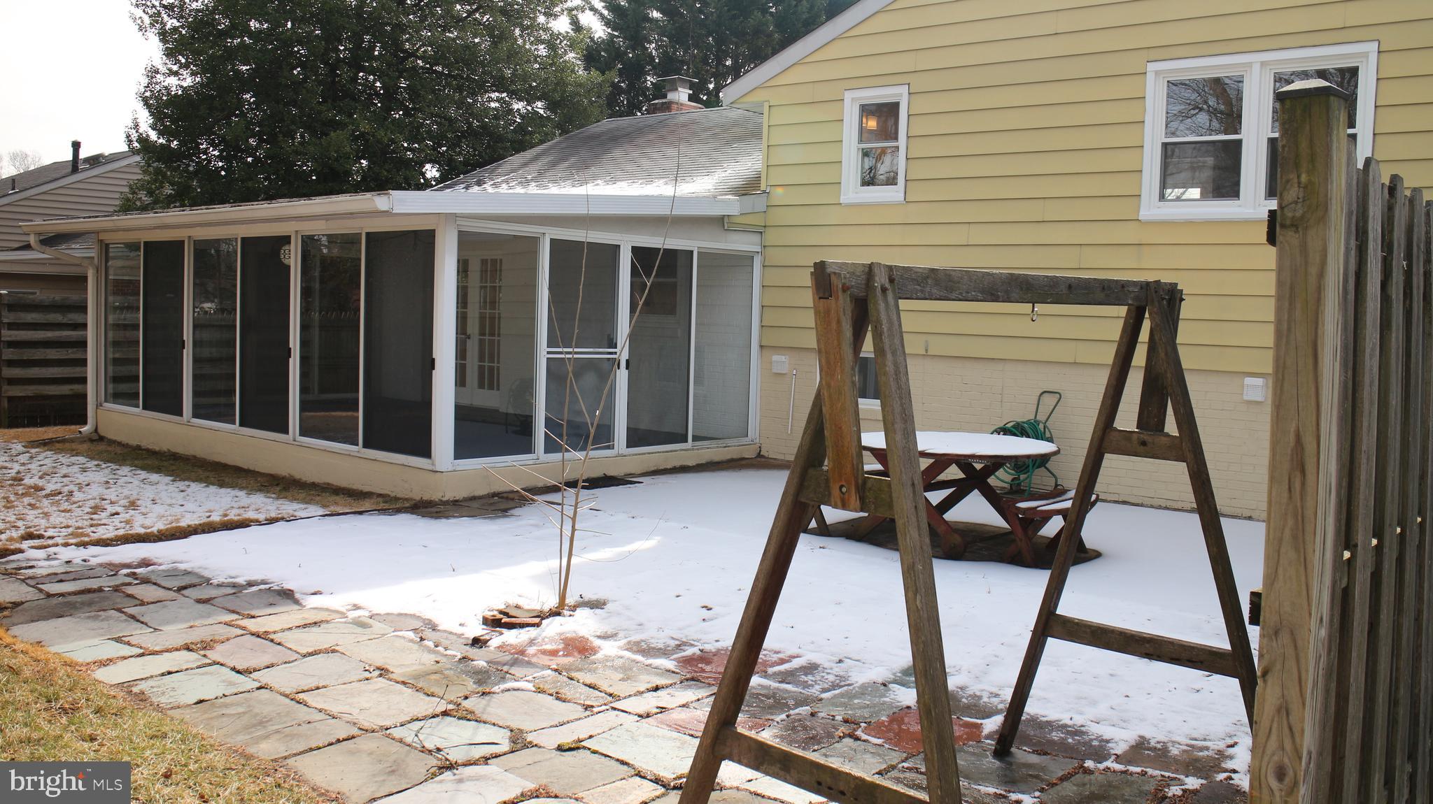 CRESTWOOD MANOR - Residential