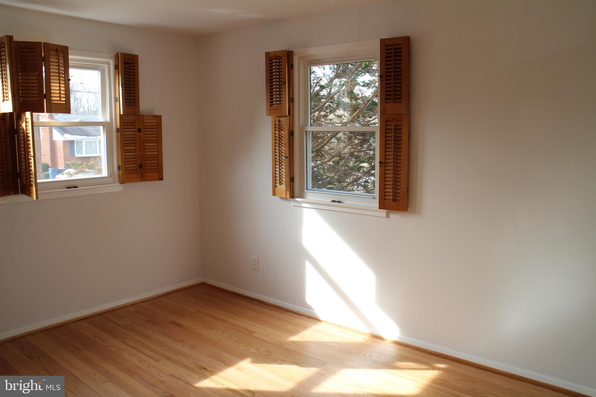 CRESTWOOD MANOR - Residential