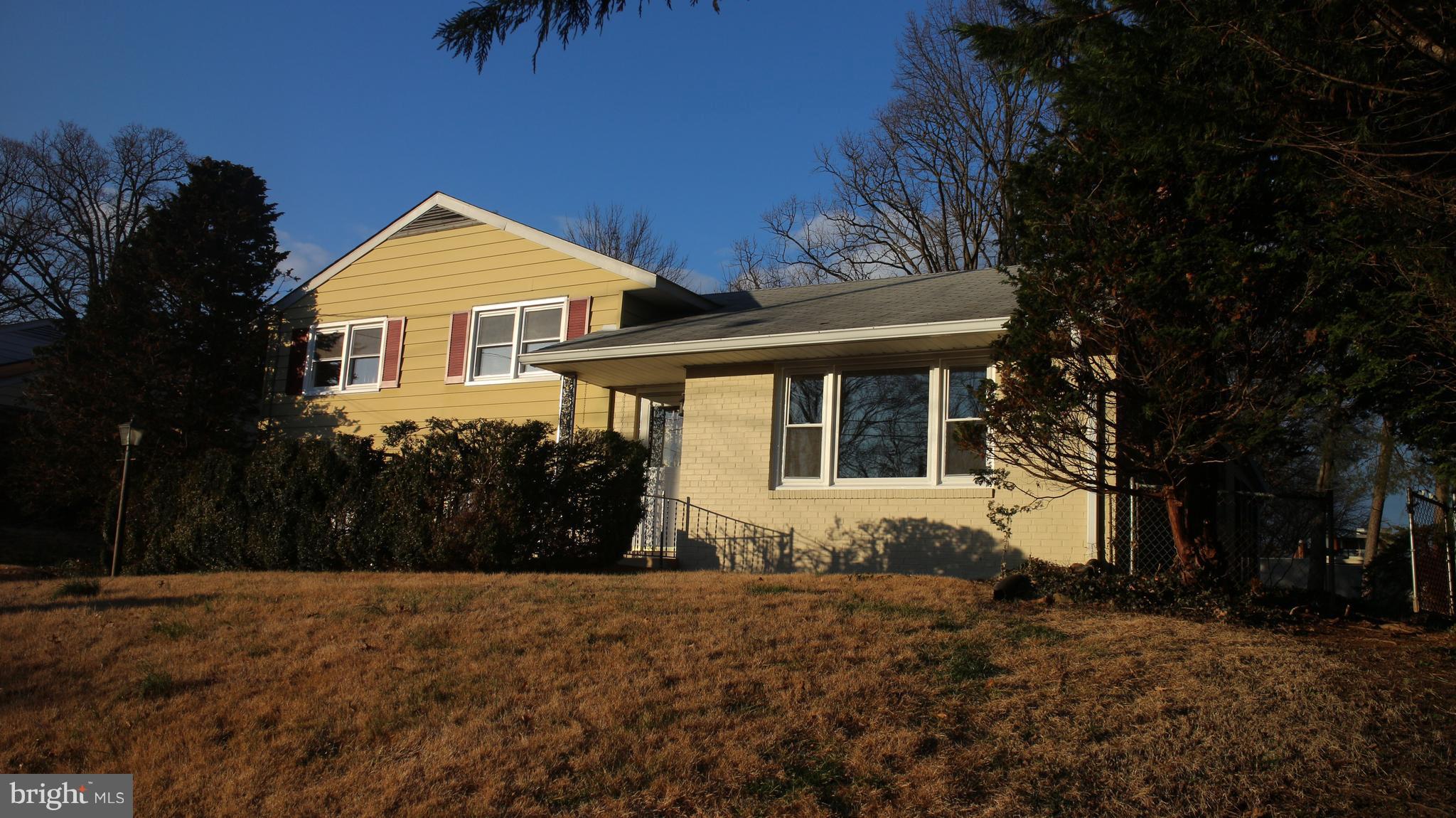 CRESTWOOD MANOR - Residential