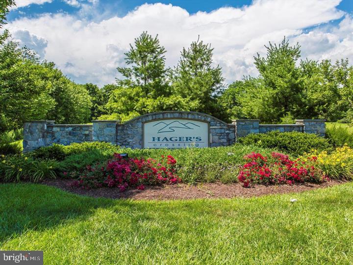 HAGERS CROSSING - Residential